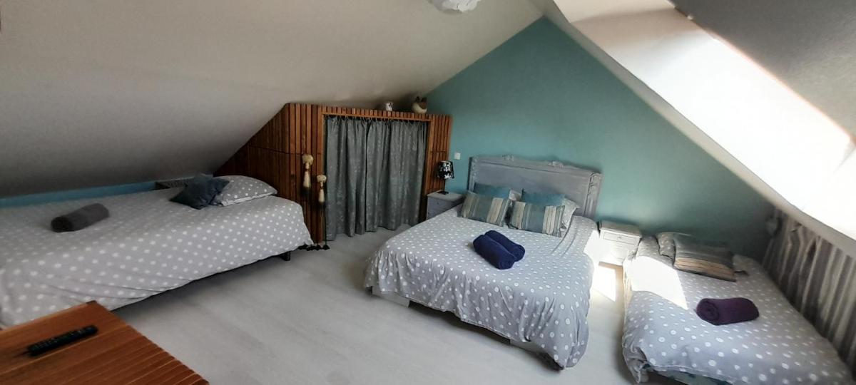 Three-Bedroom House - Photo 30