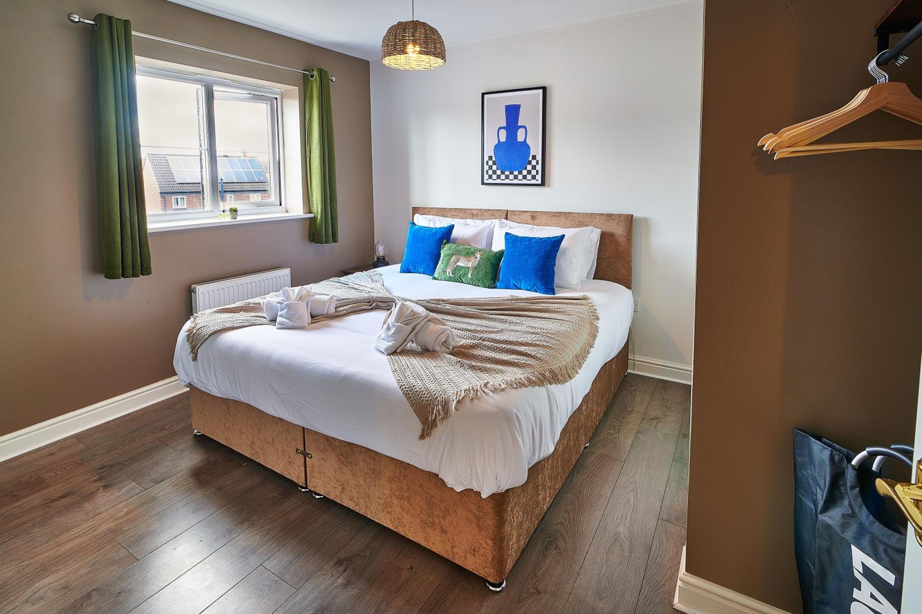 Four-Bedroom House photo 1