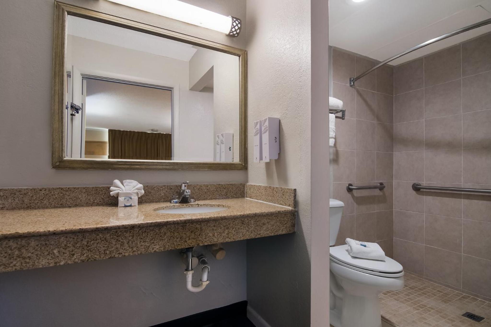 Superior Room with Two Queen Beds Disability Access Roll-In Shower Non-Smoking - Photo 3