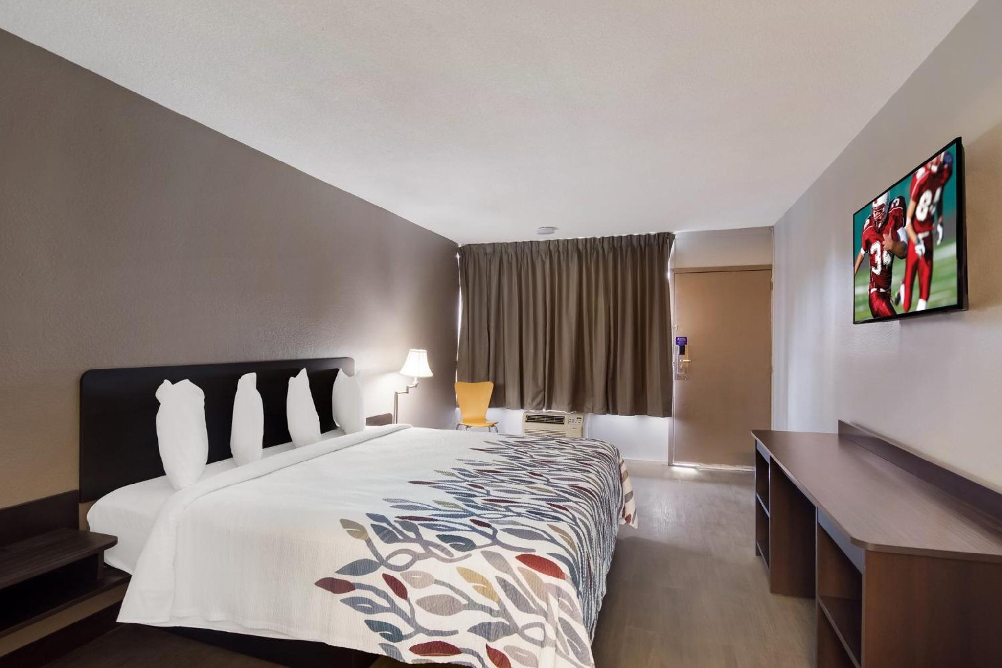 Deluxe King Room Non-Smoking - Photo 4