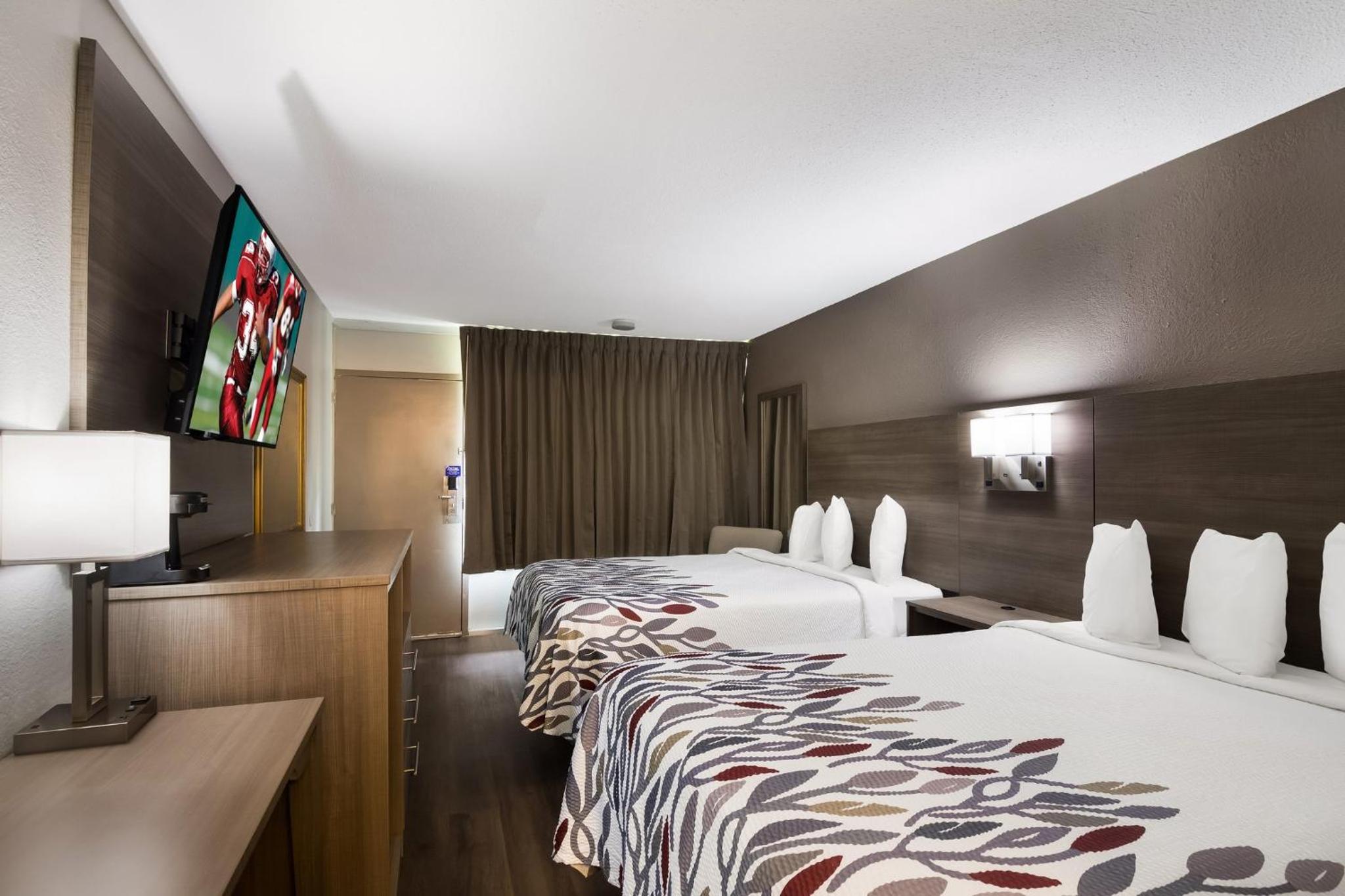 Superior Room with Two Queen Beds Non-Smoking - Photo 1