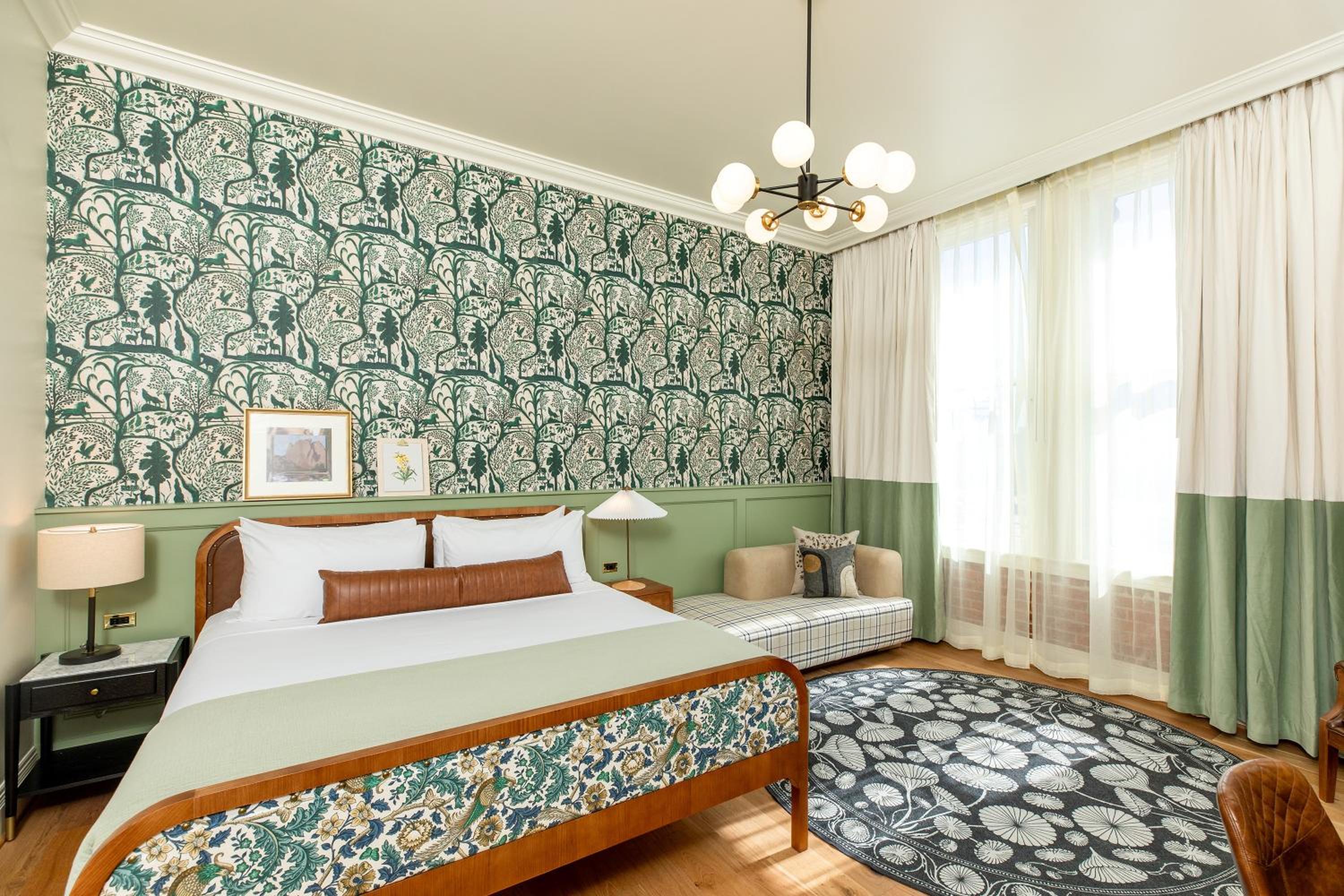 Retreat Suite with Two Queen Beds - Photo 5