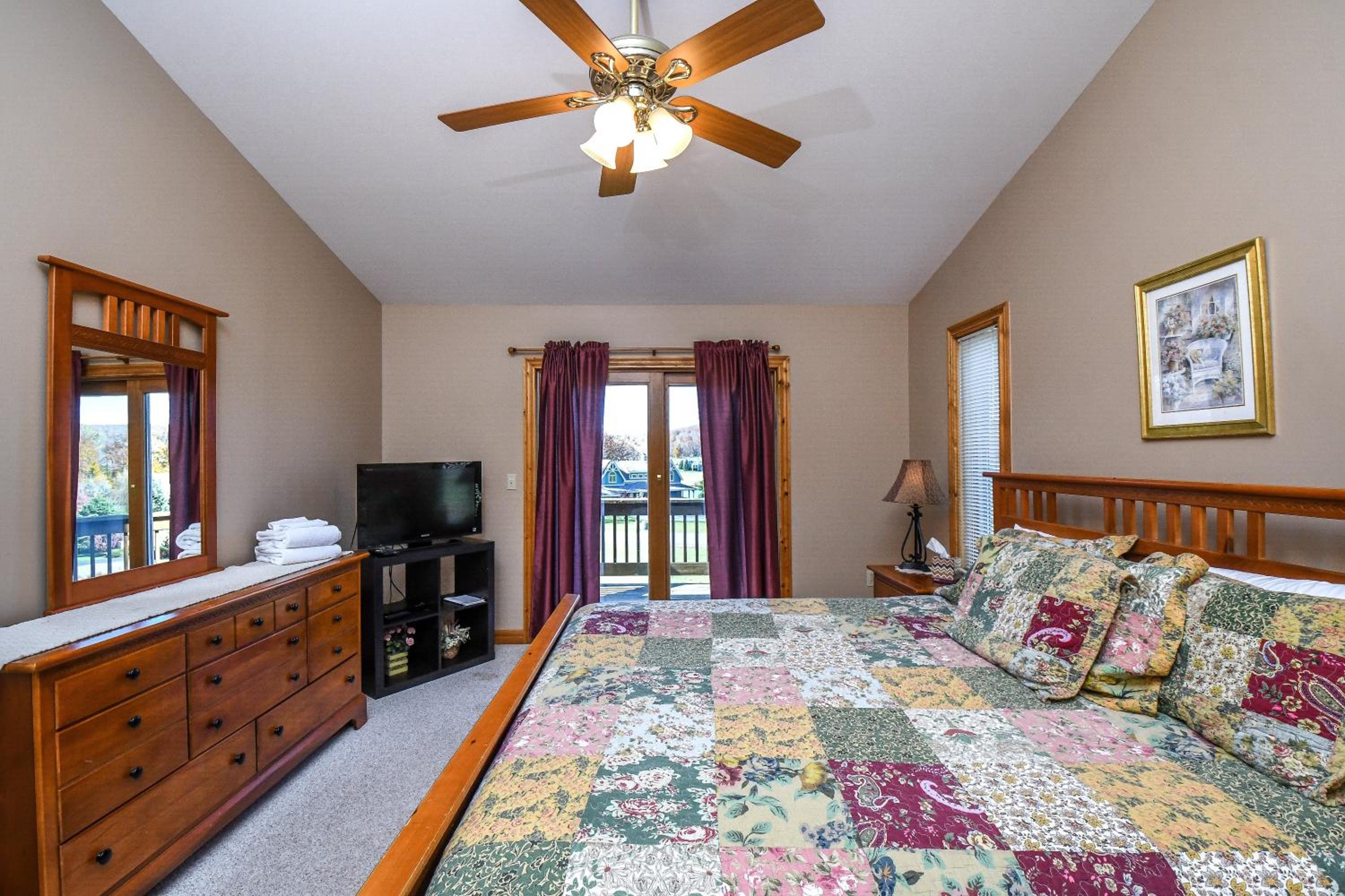 Four-Bedroom House photo 3