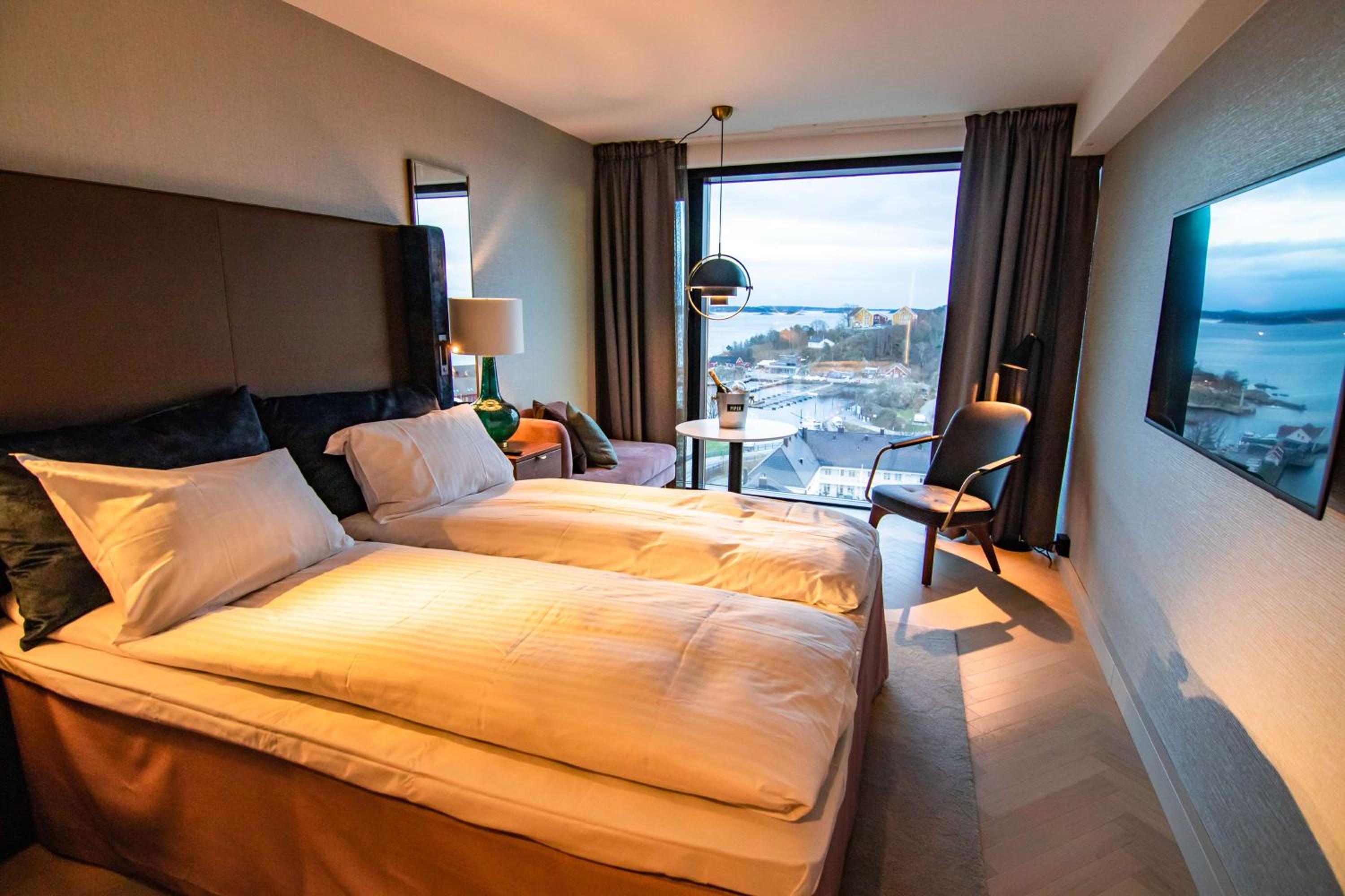 Standard Room with Ocean View - Photo 1