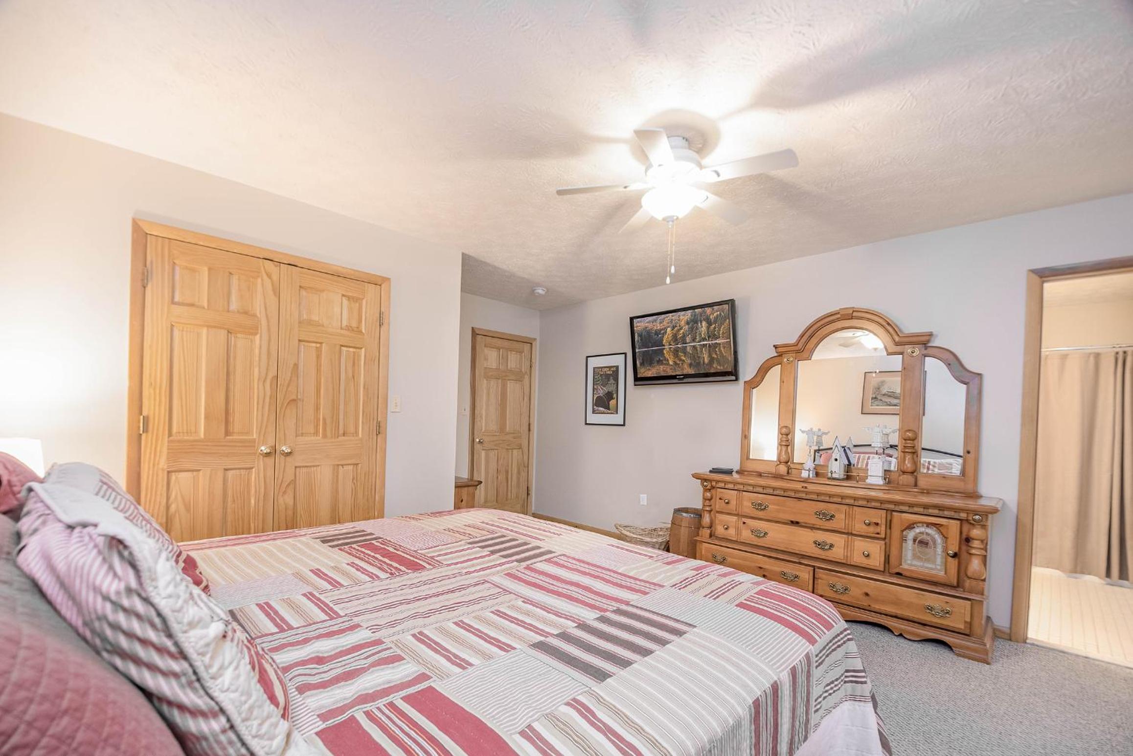 Four-Bedroom House photo 1