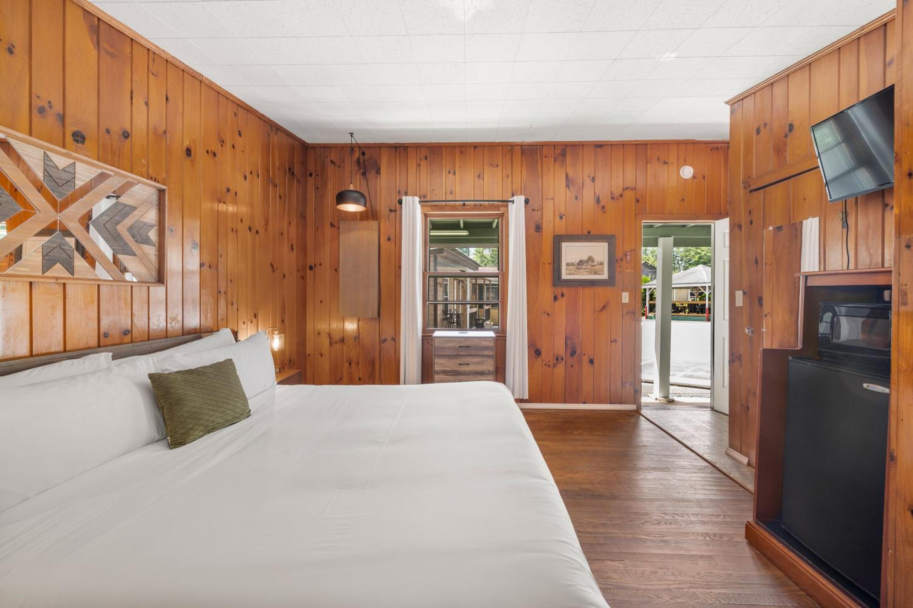 Standard King Room