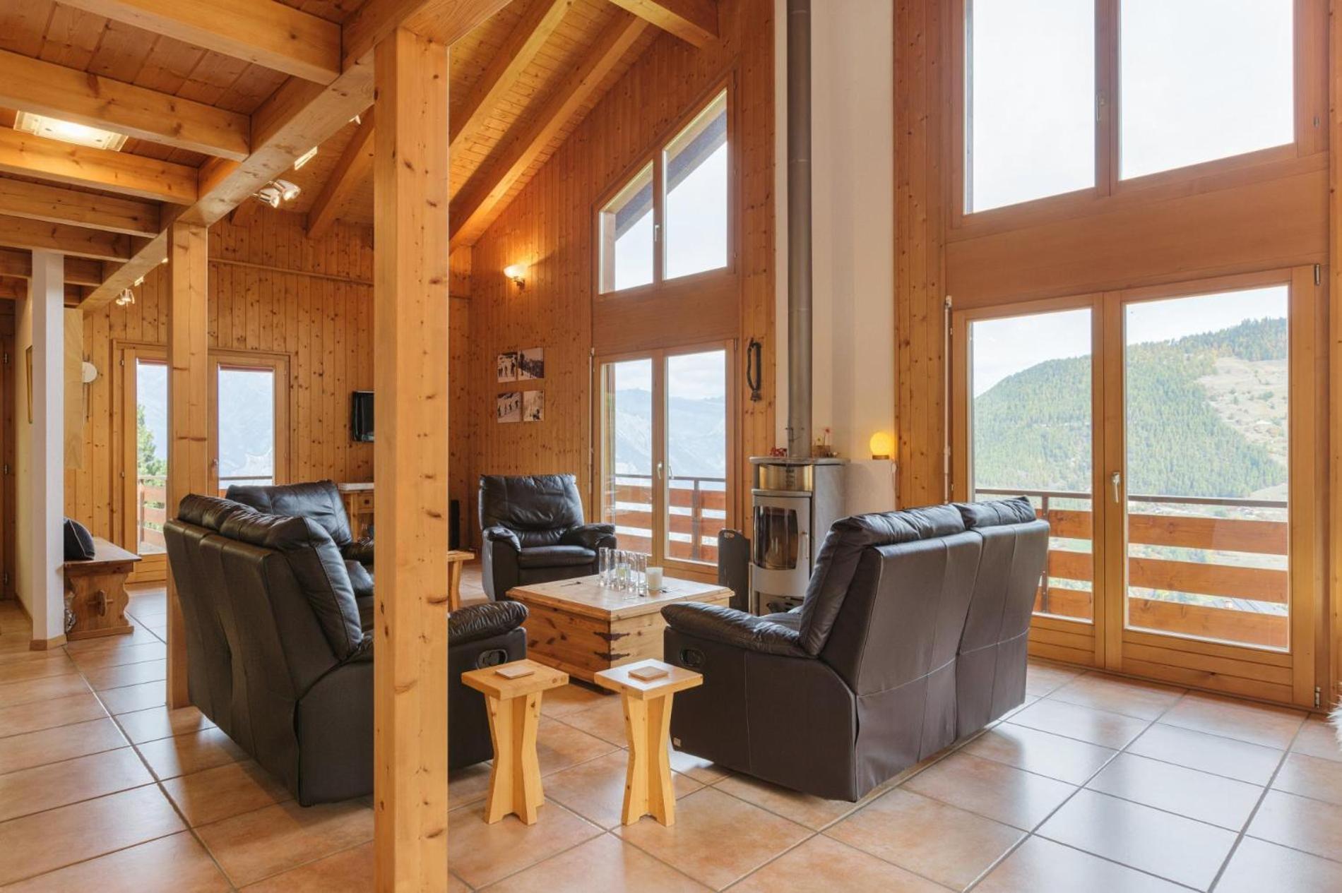 Three-Bedroom House photo 1
