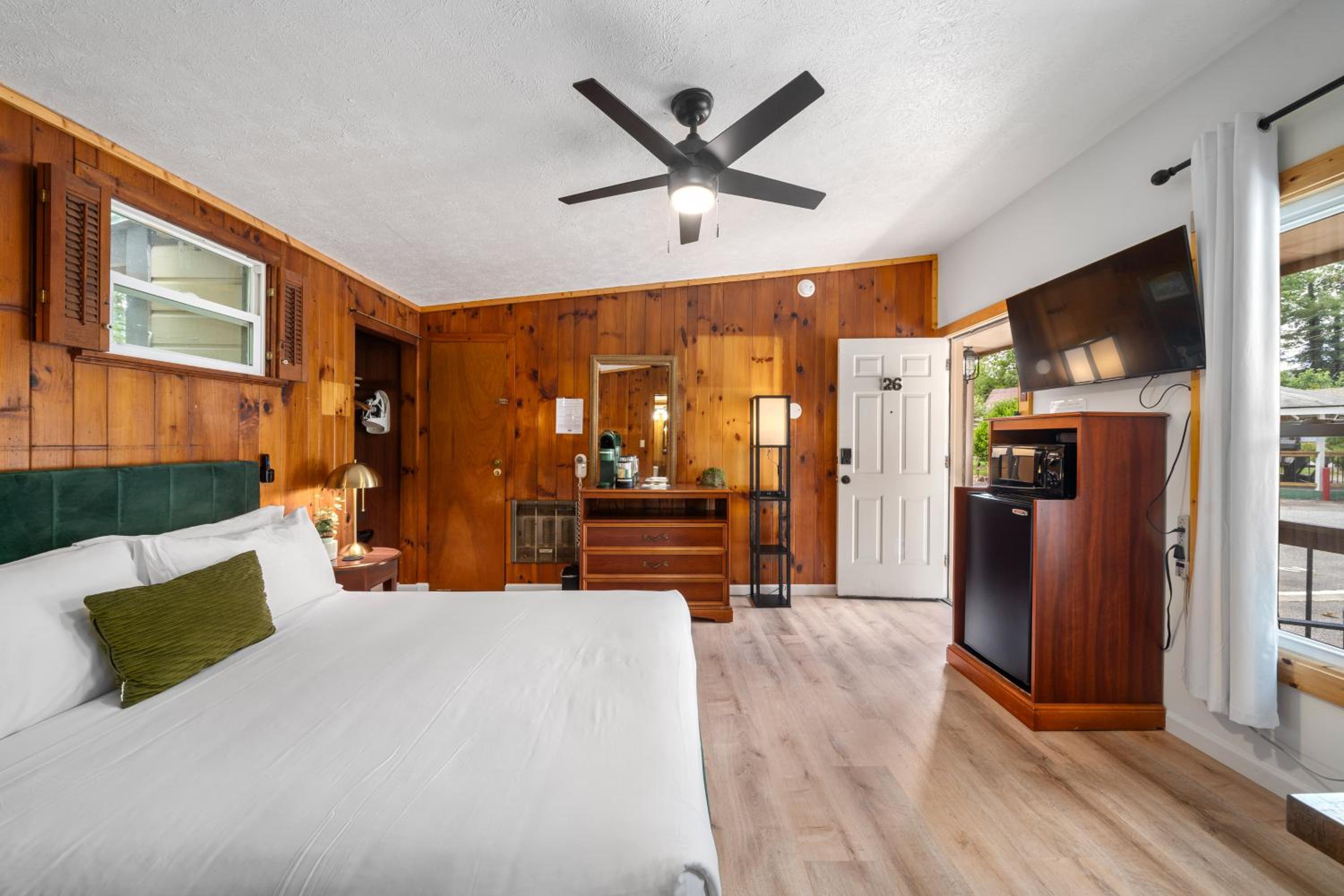 Deluxe Queen Room photo 1