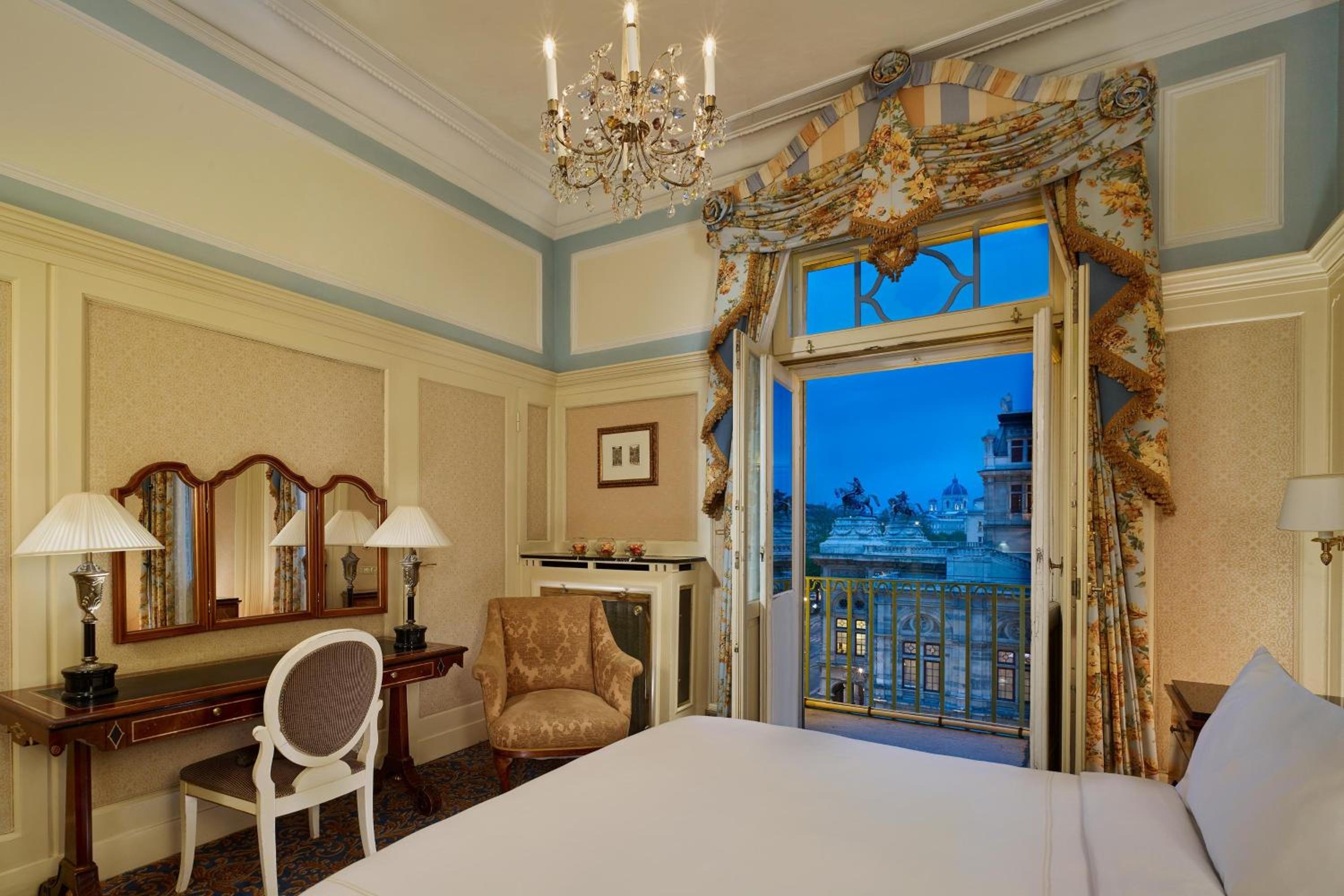 经典大床房