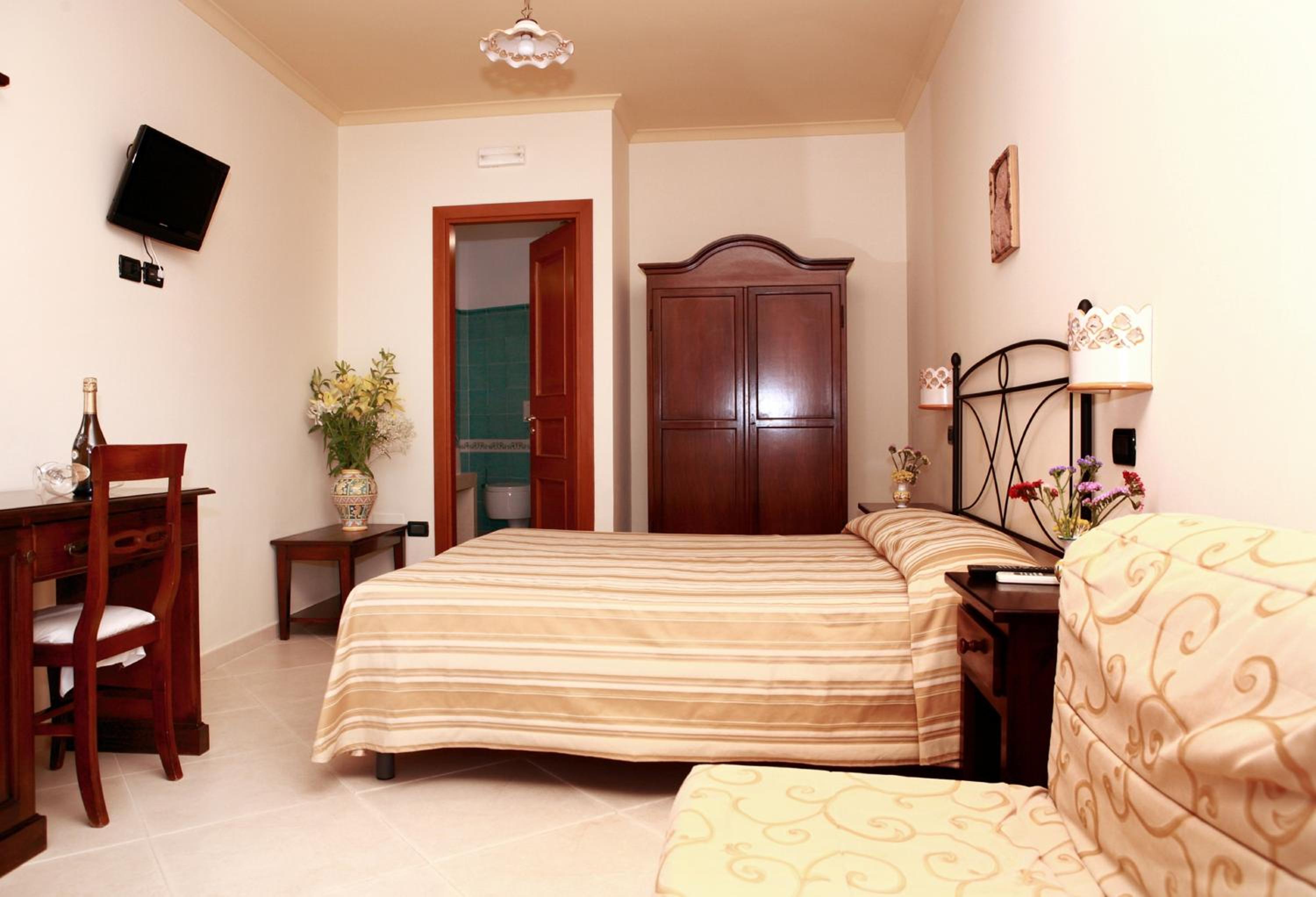 Triple Room with Balcony