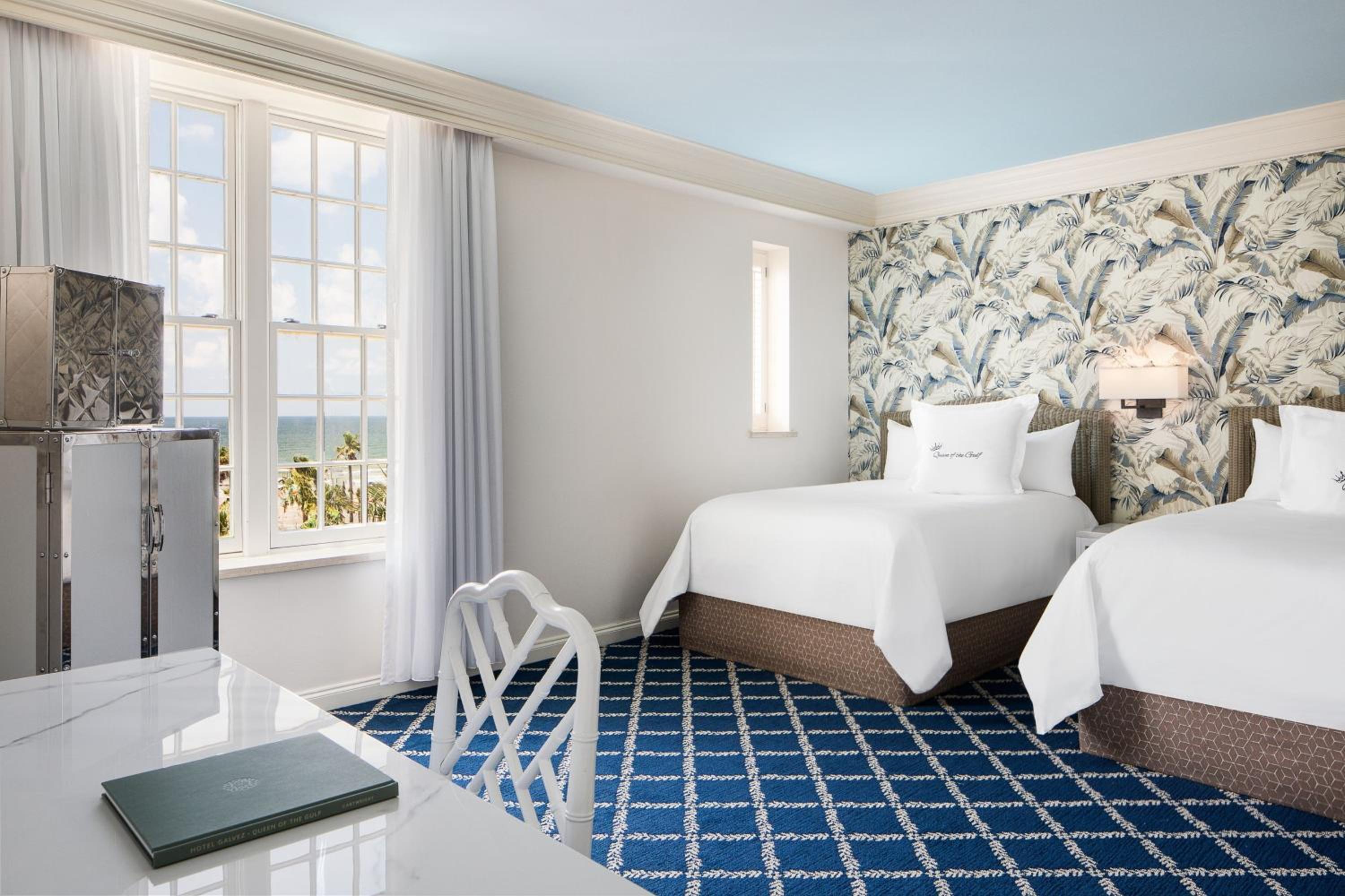 Deluxe Double Room with Two Double Beds and Ocean View - Beachfront - Photo 9