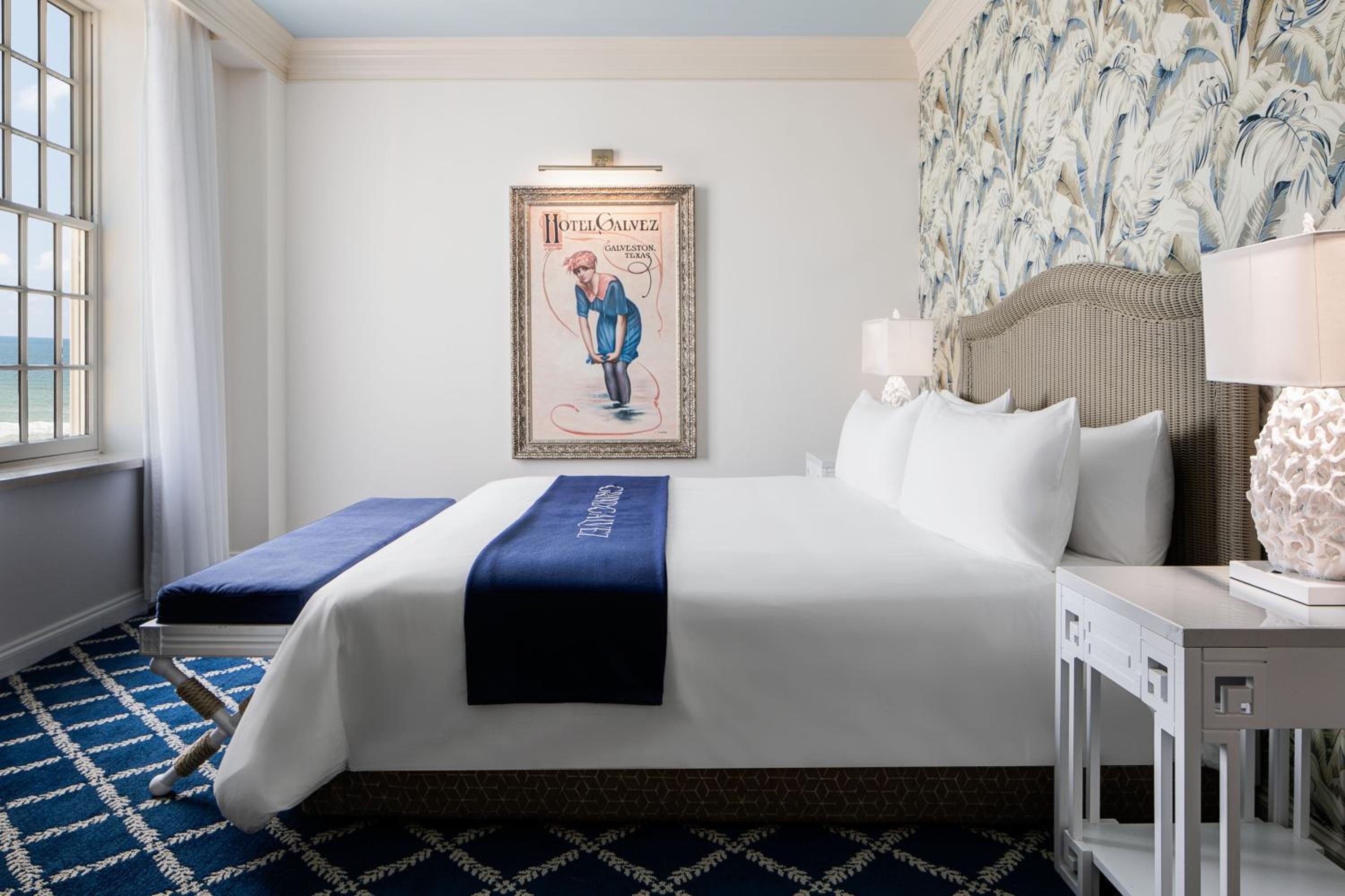 Deluxe King Room with Ocean View - Beachfront - Photo 8