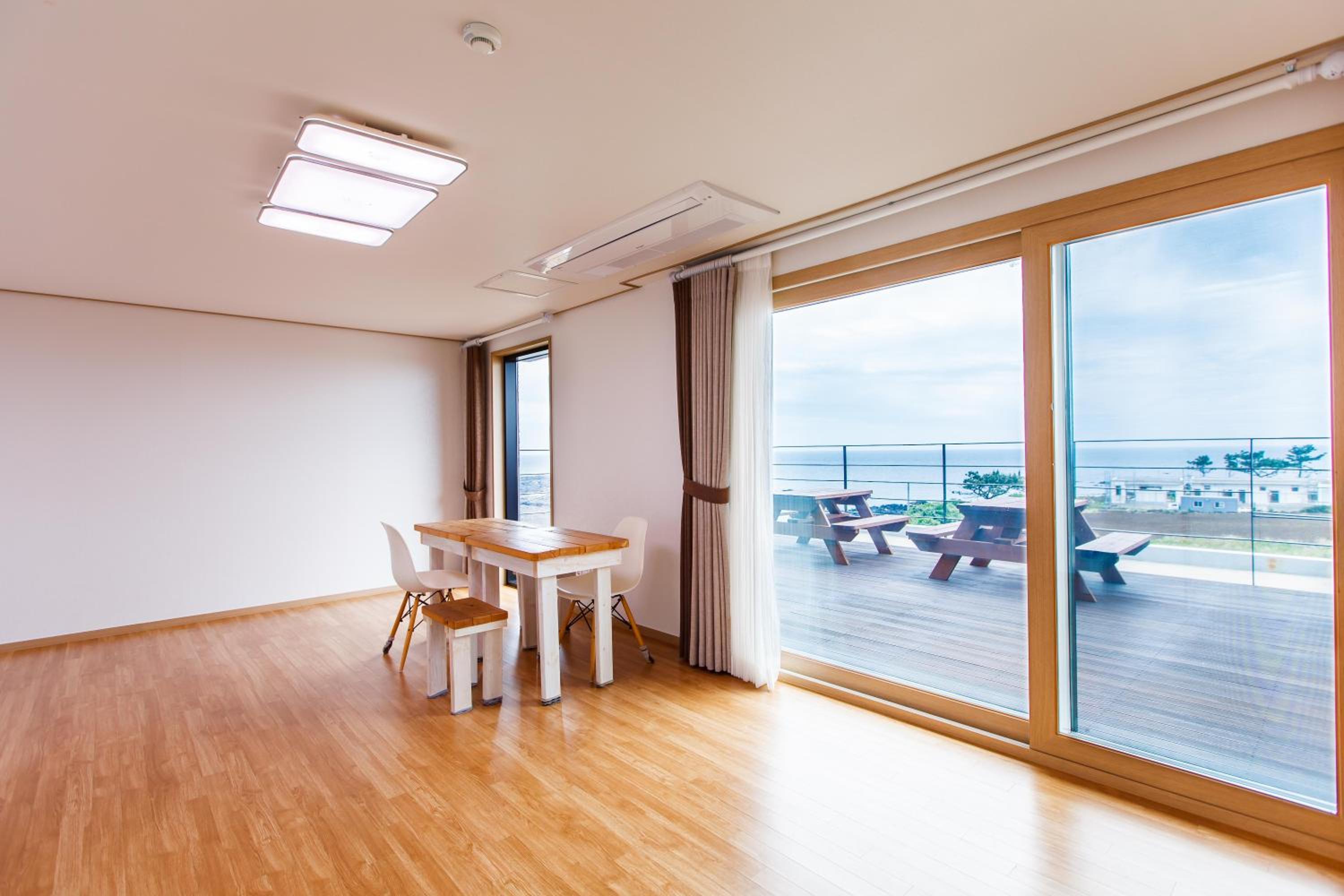 Duplex Suite - Photo 5