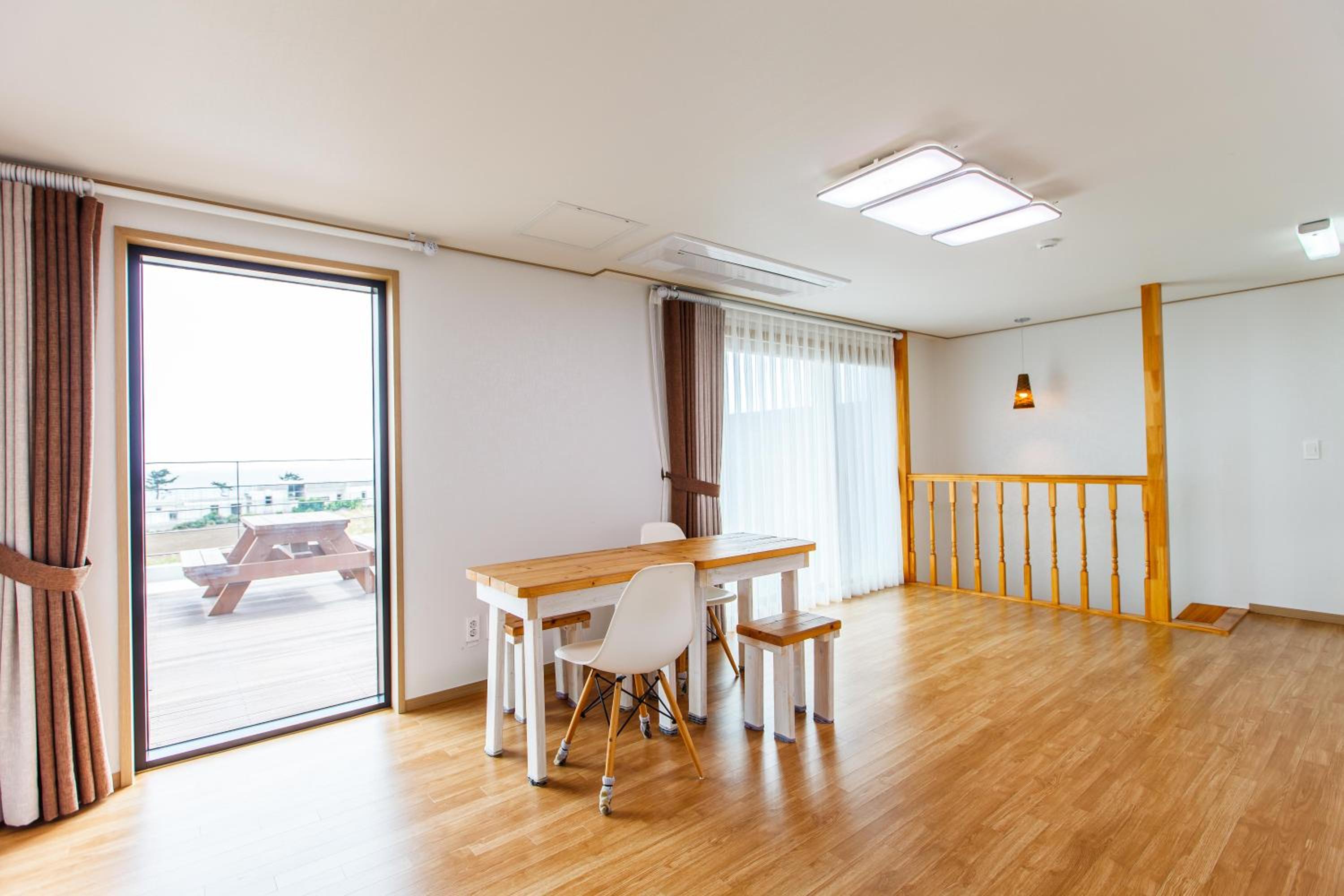Duplex Suite - Photo 4
