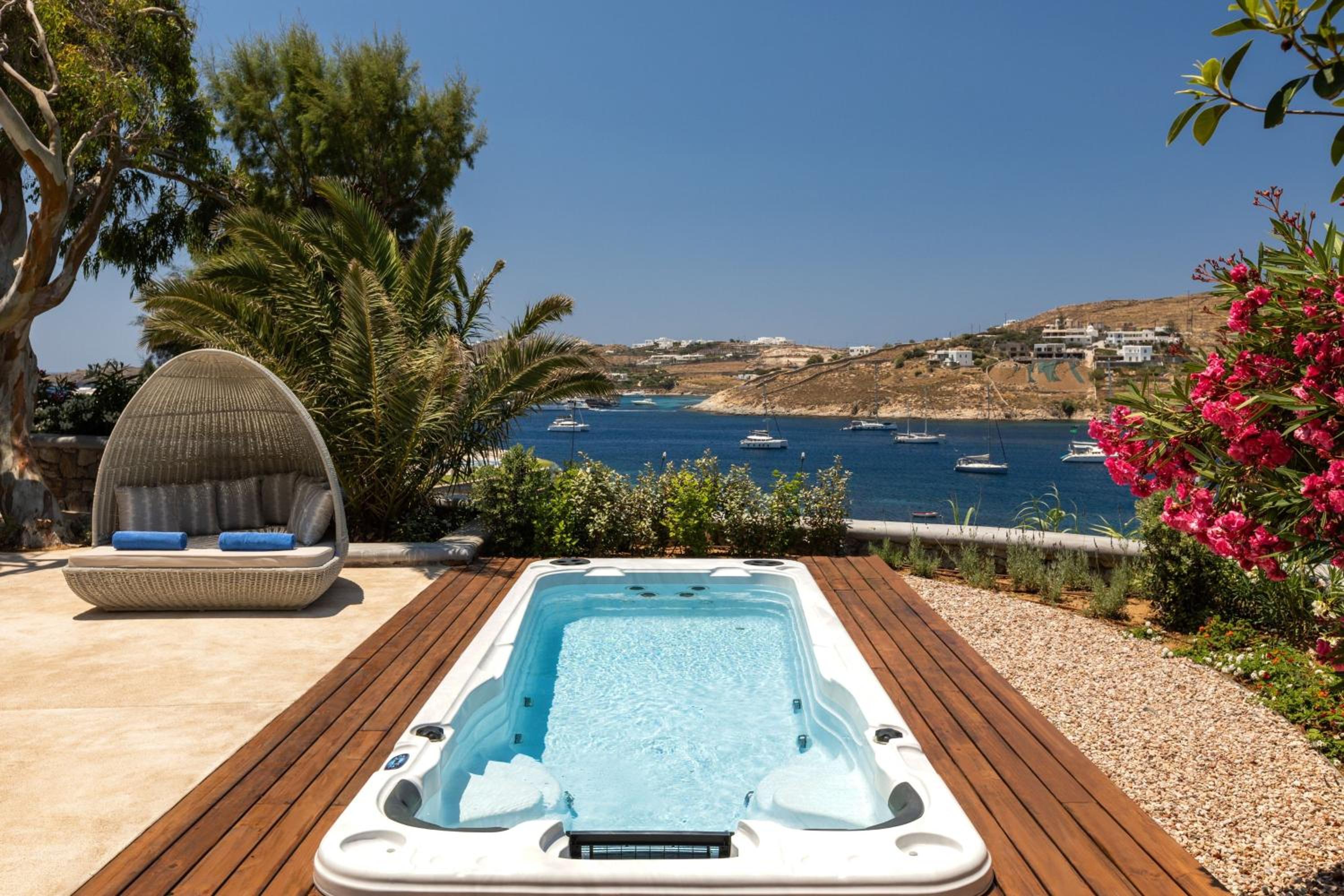 Topaz, 4 Bedroom Villa, Sea view, Whirlpool, Balcony