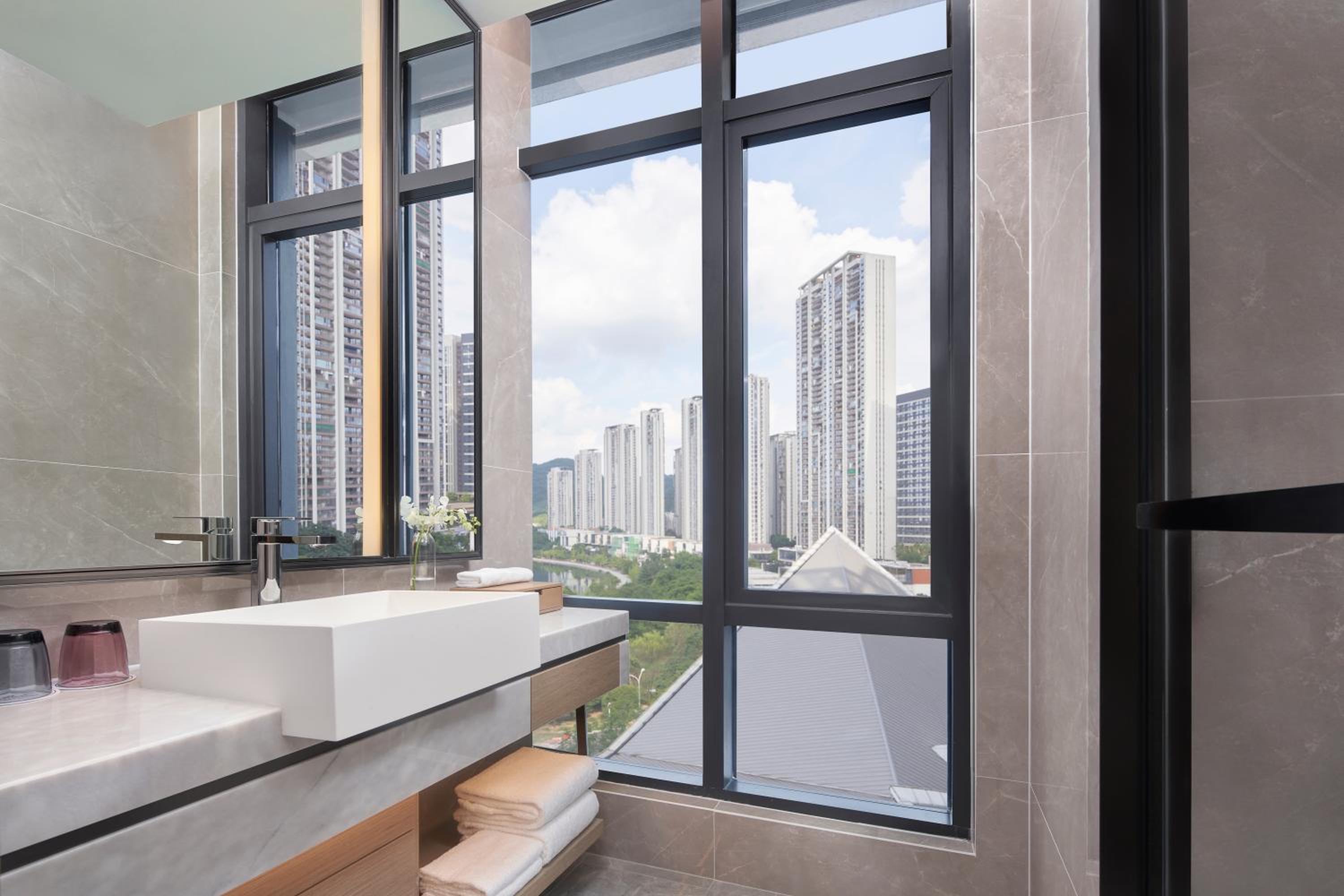 One-Bedroom King Suite with Lake View - Photo 1