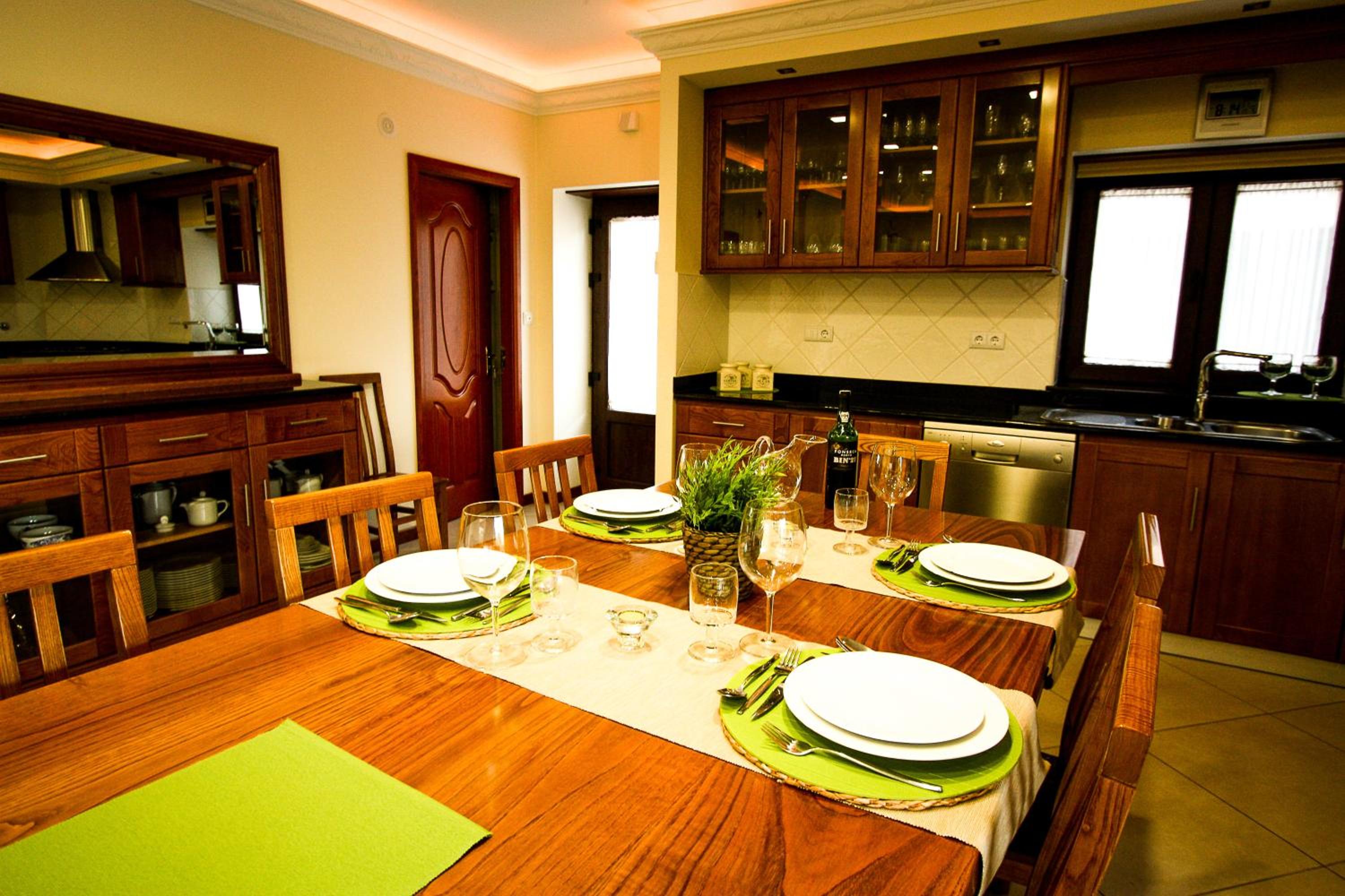 Four-Bedroom House photo 2