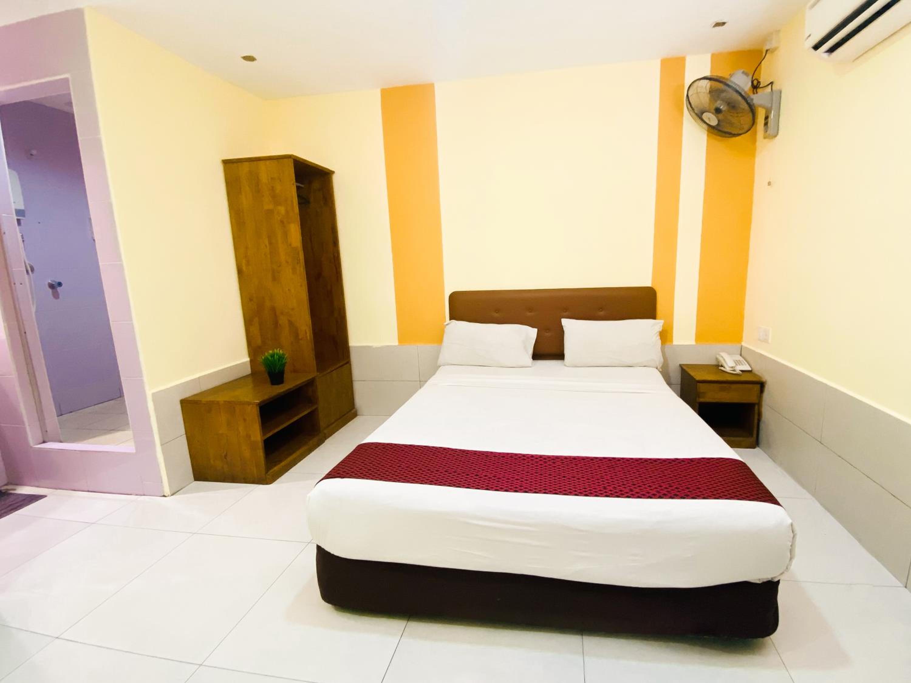 Deluxe Room - Photo 3