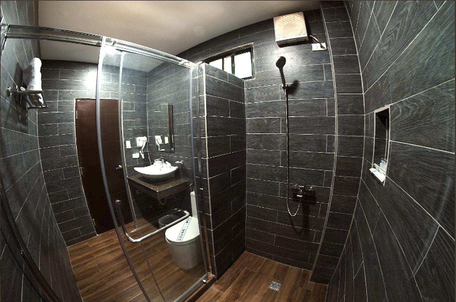 Quadruple Room with Balcony photo 3