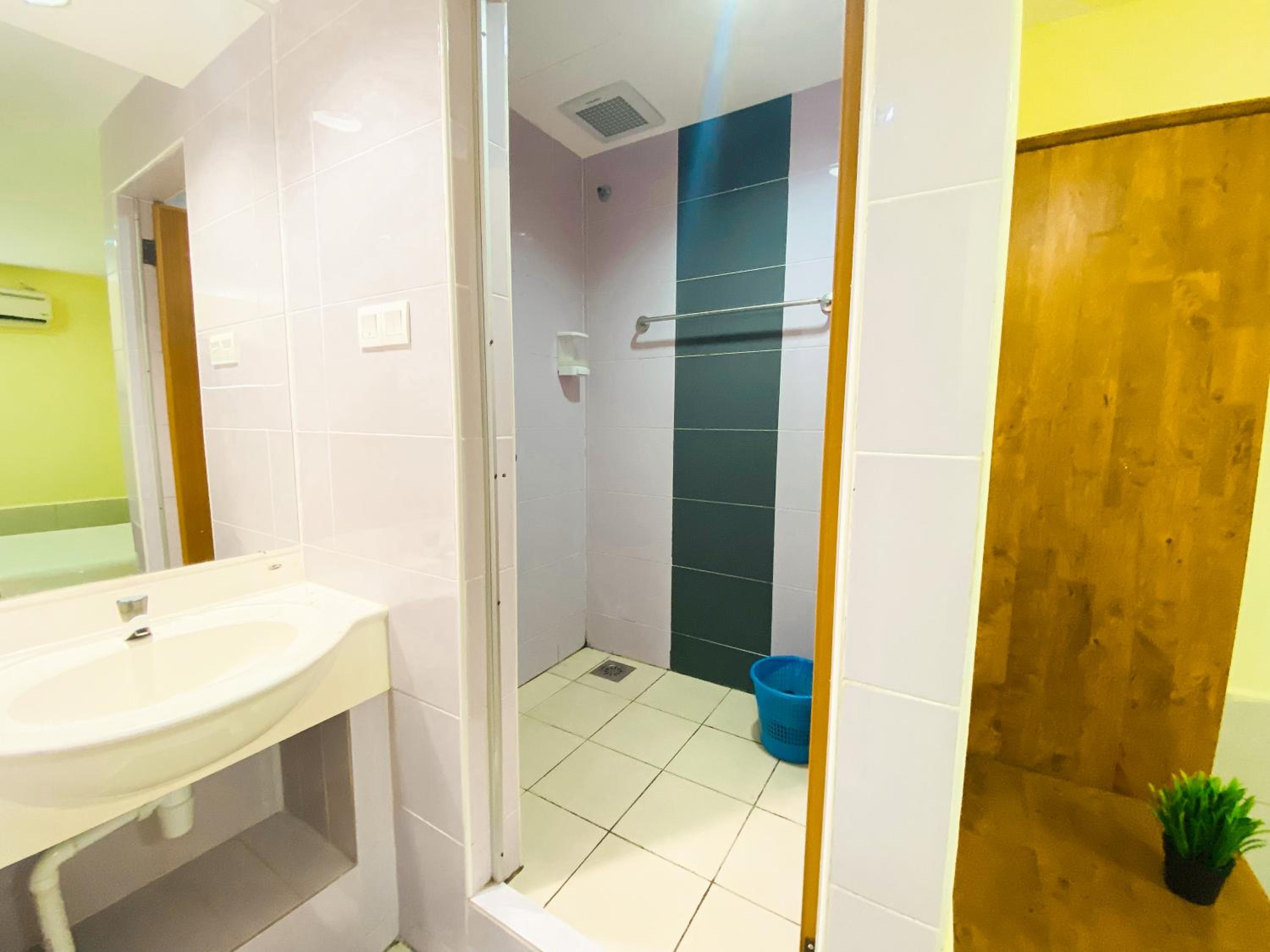 Deluxe Room - Photo 6