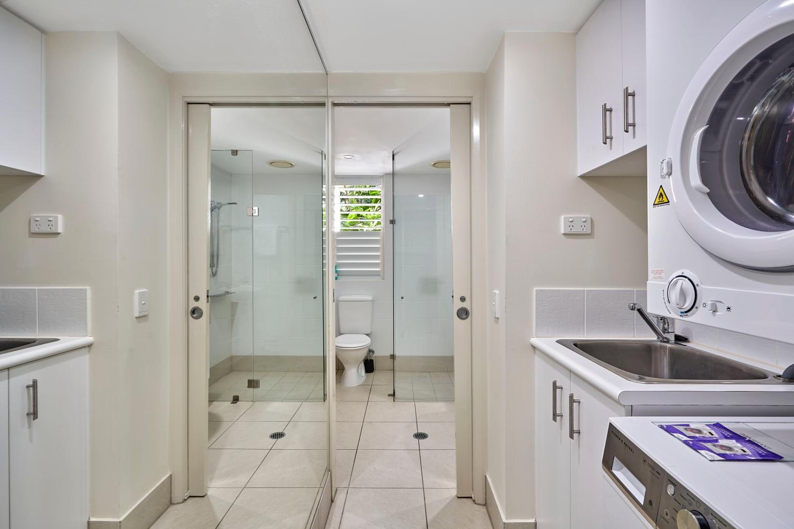 Two Bedroom Pool Access Apartment 4213/4 photo 3