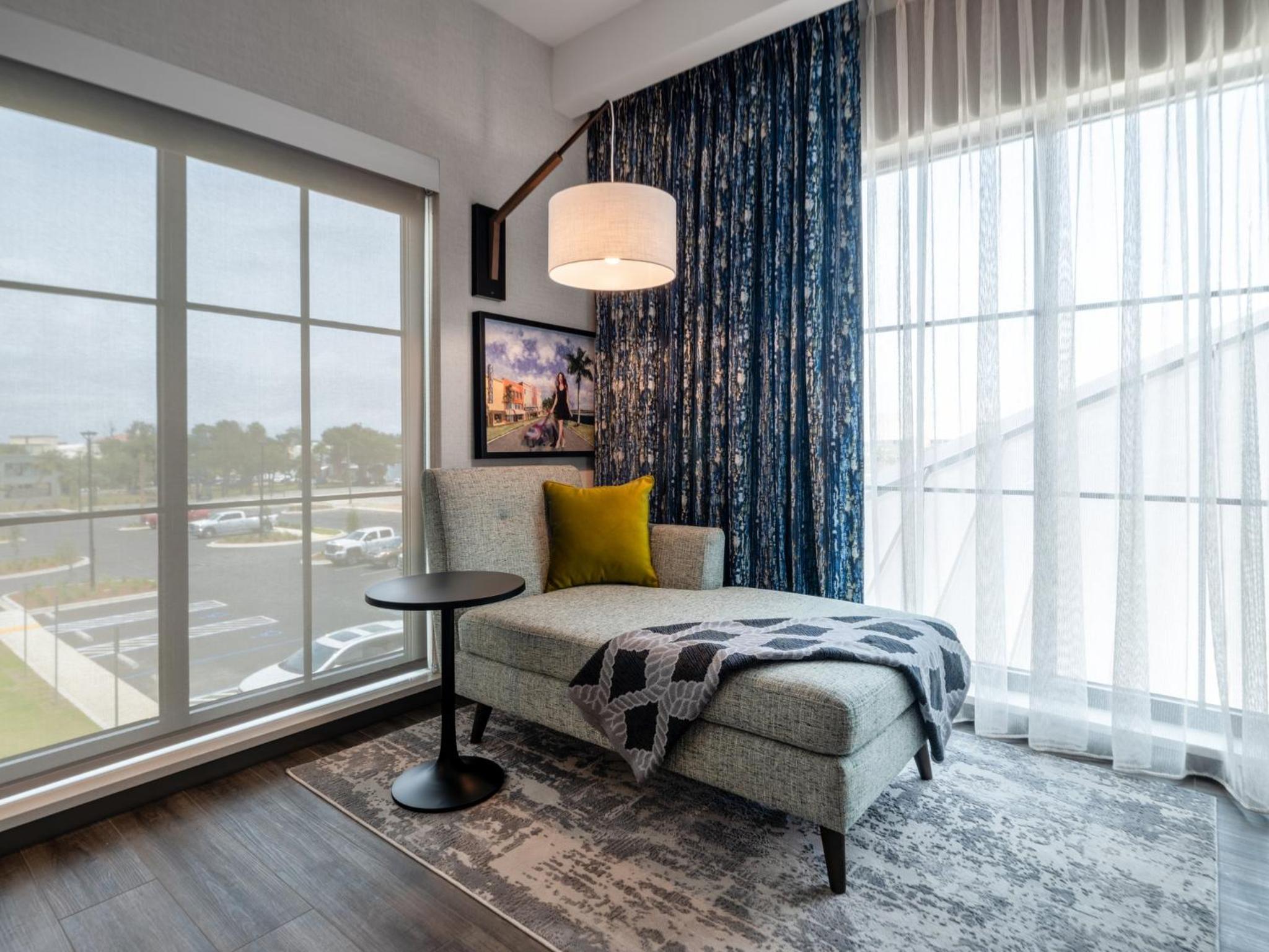 Premium Corner Two Queens Room with Bay View - Photo 1