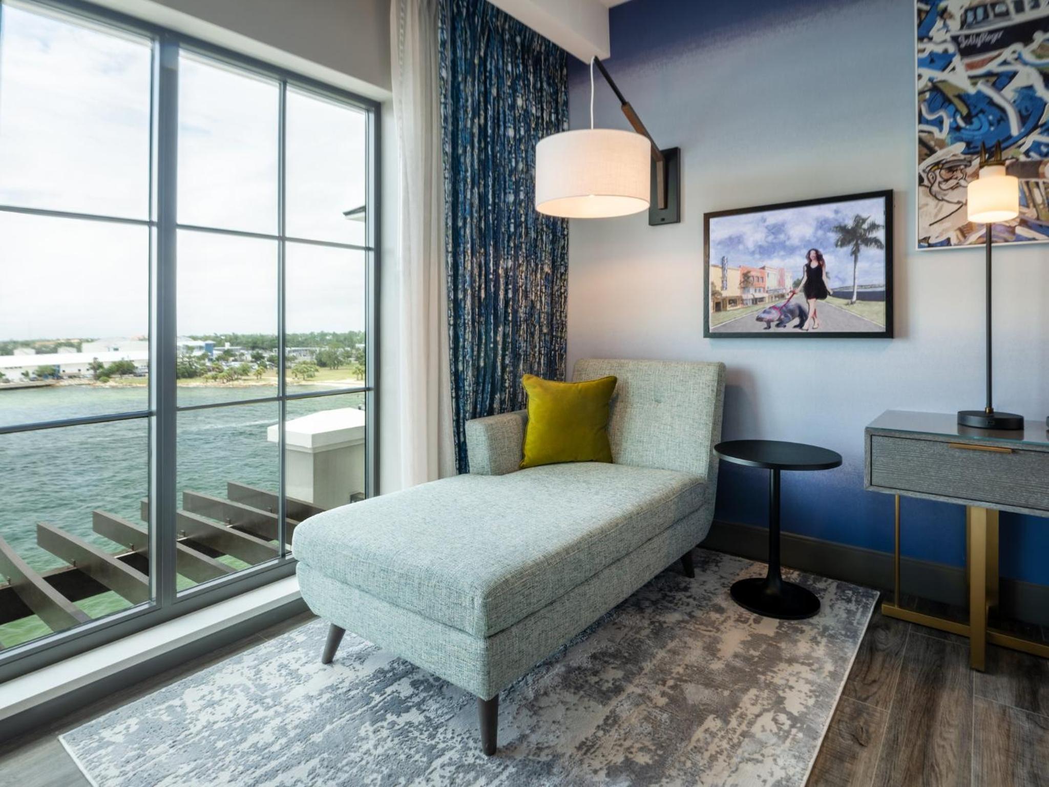 Standard King Room - Photo 5