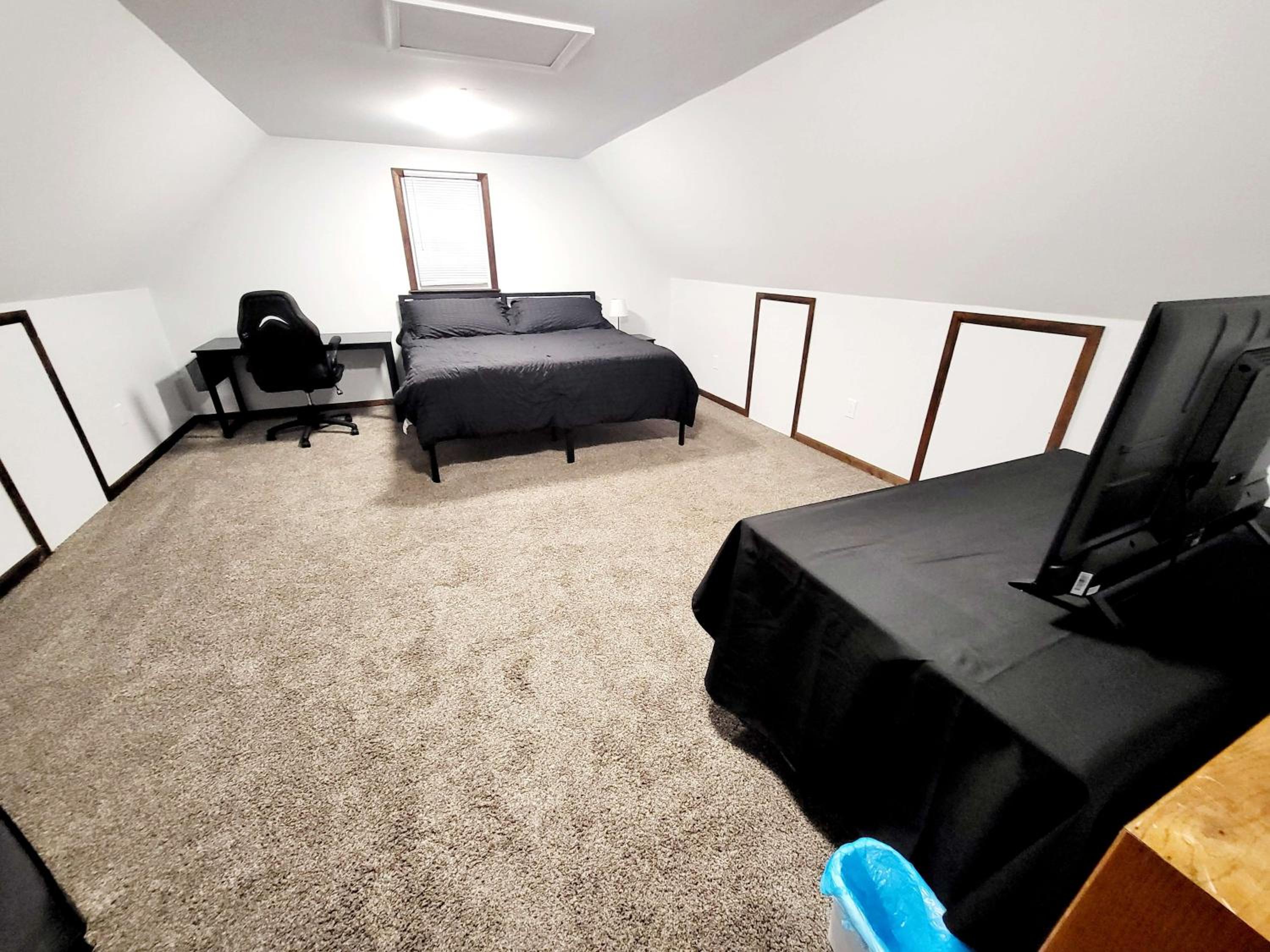 Four-Bedroom House photo 2