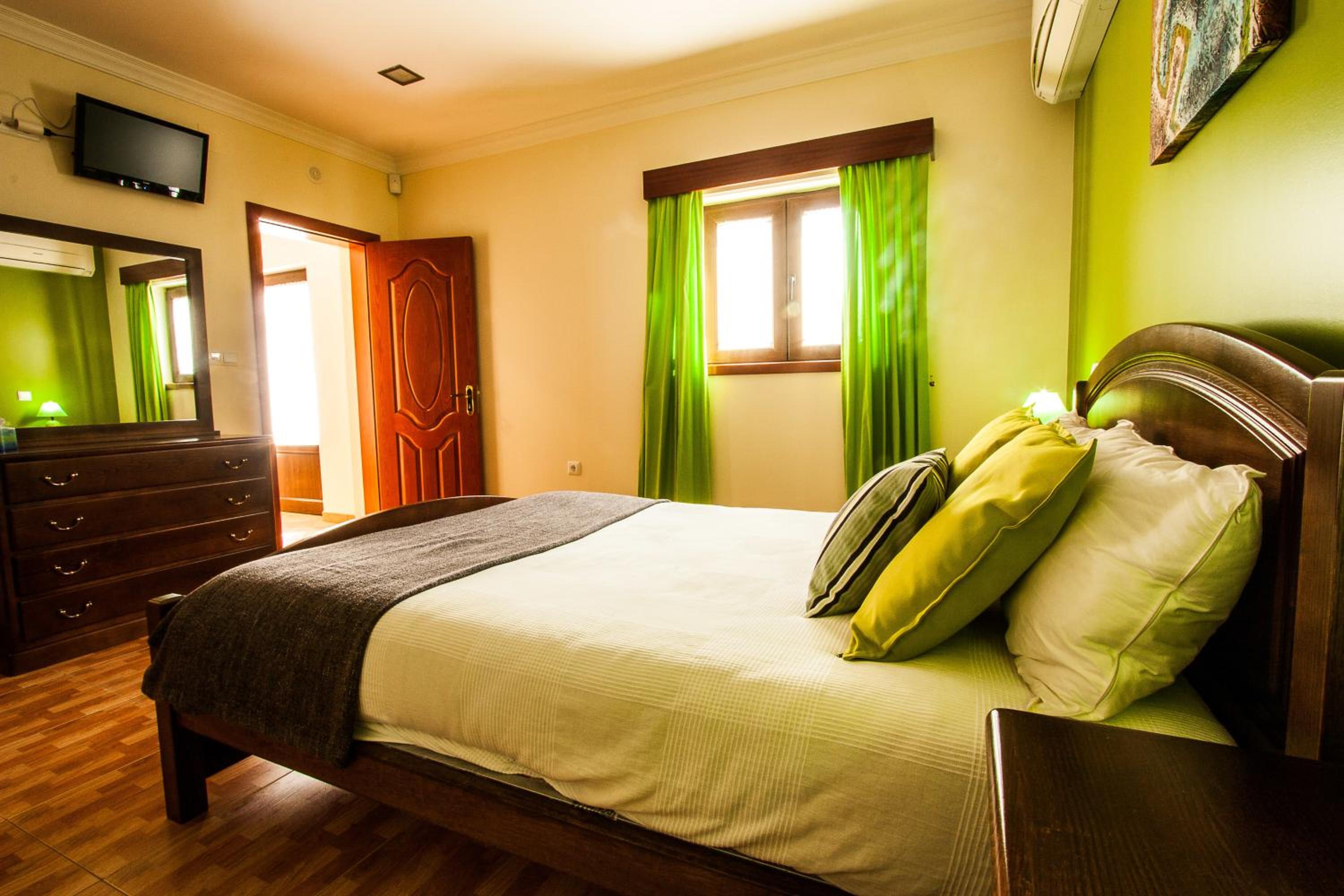 One-Bedroom Apartment with Sofa Bed photo 1