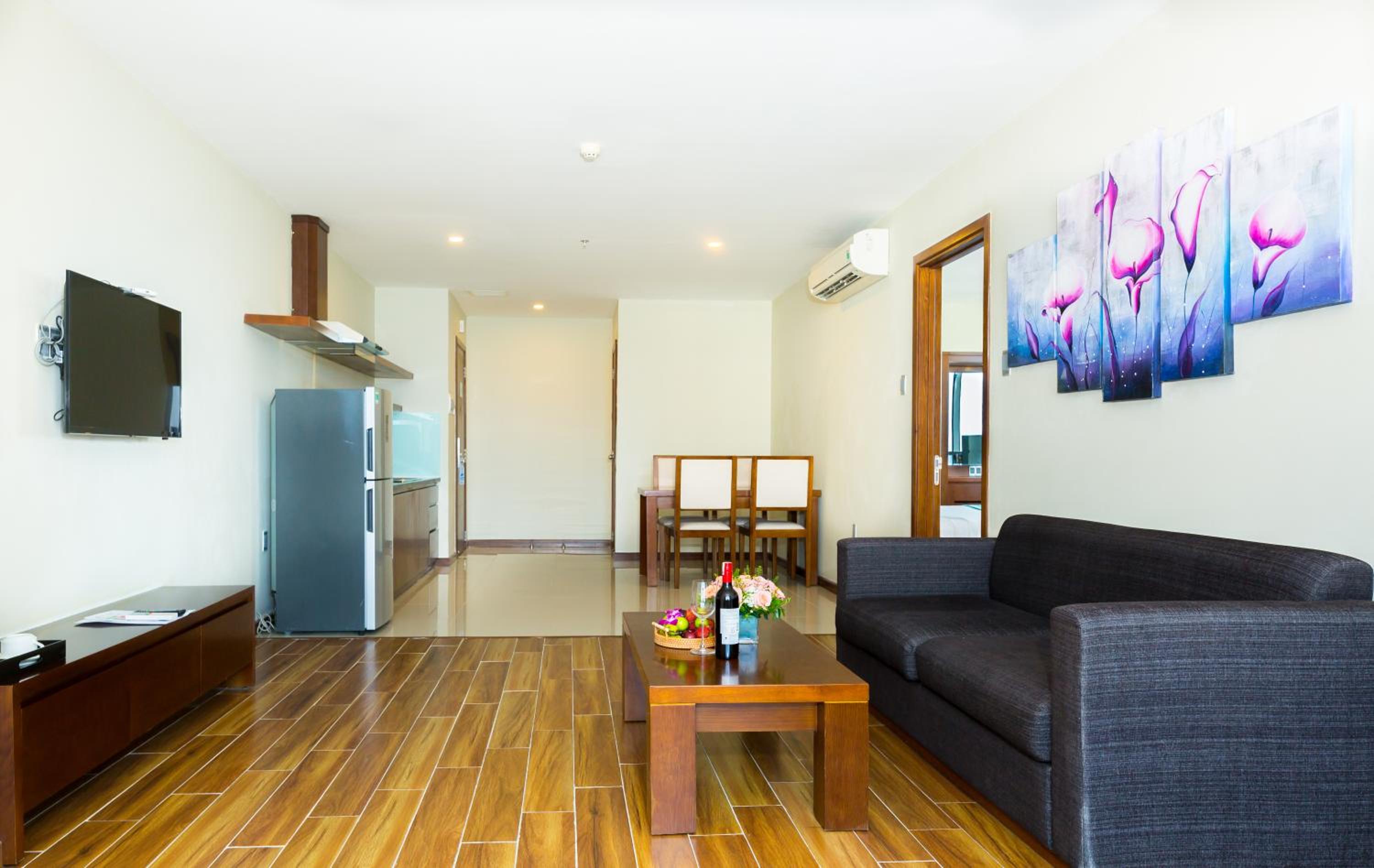 Junior Suite with Sea View - One Bedroom photo 3