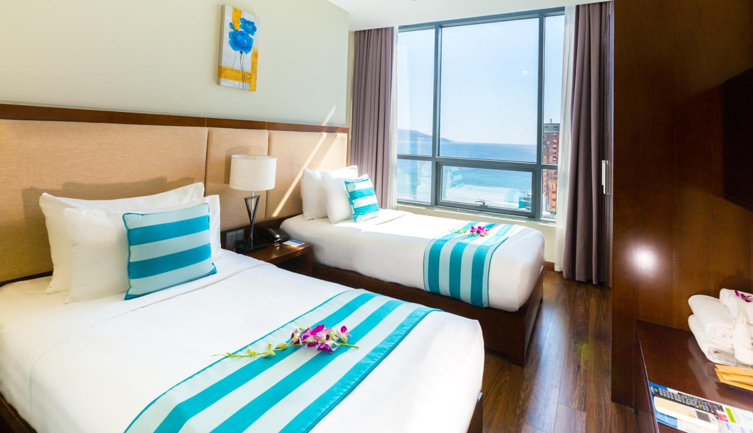 Grand Suite with Sea View - Two Bedroom photo 2