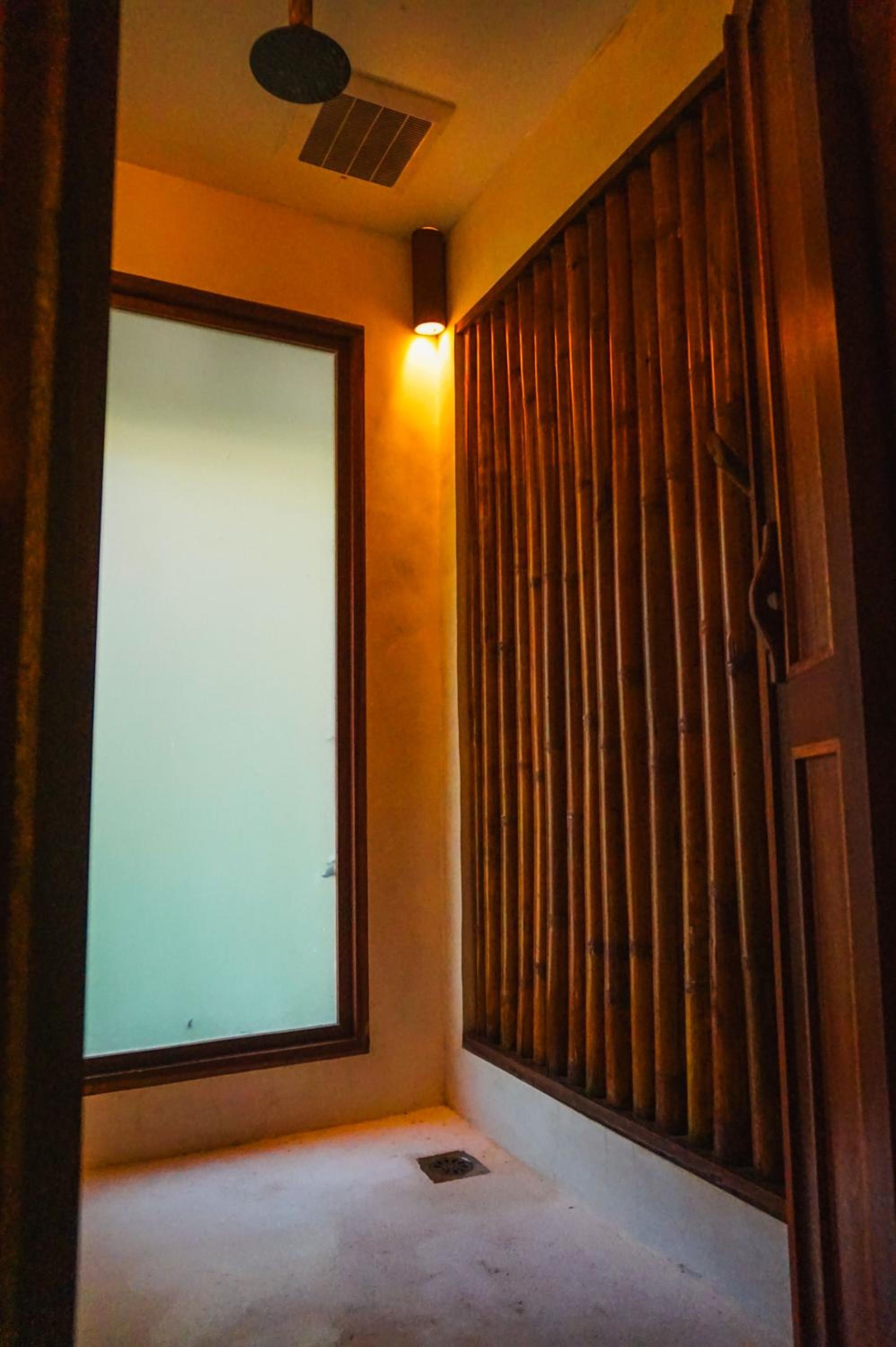 Beach Sarang (with Balcony and Direct Access to Beach) - Photo 10