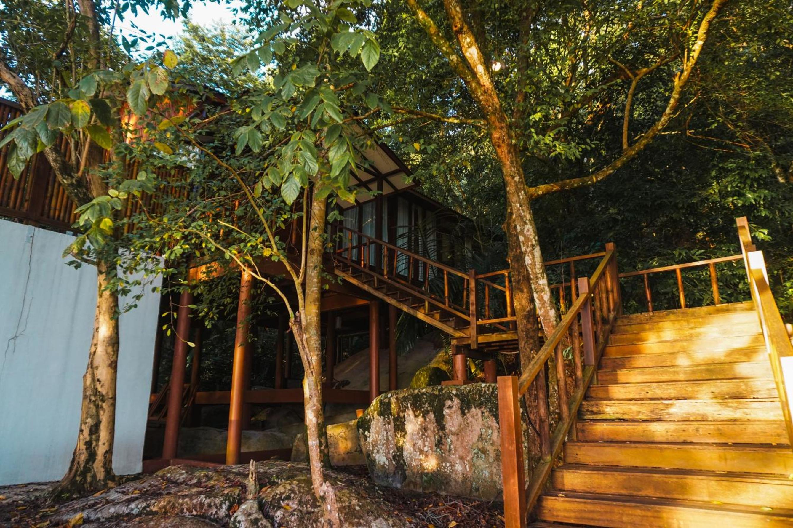 Beach Sarang (with Balcony and Direct Access to Beach) - Photo 9