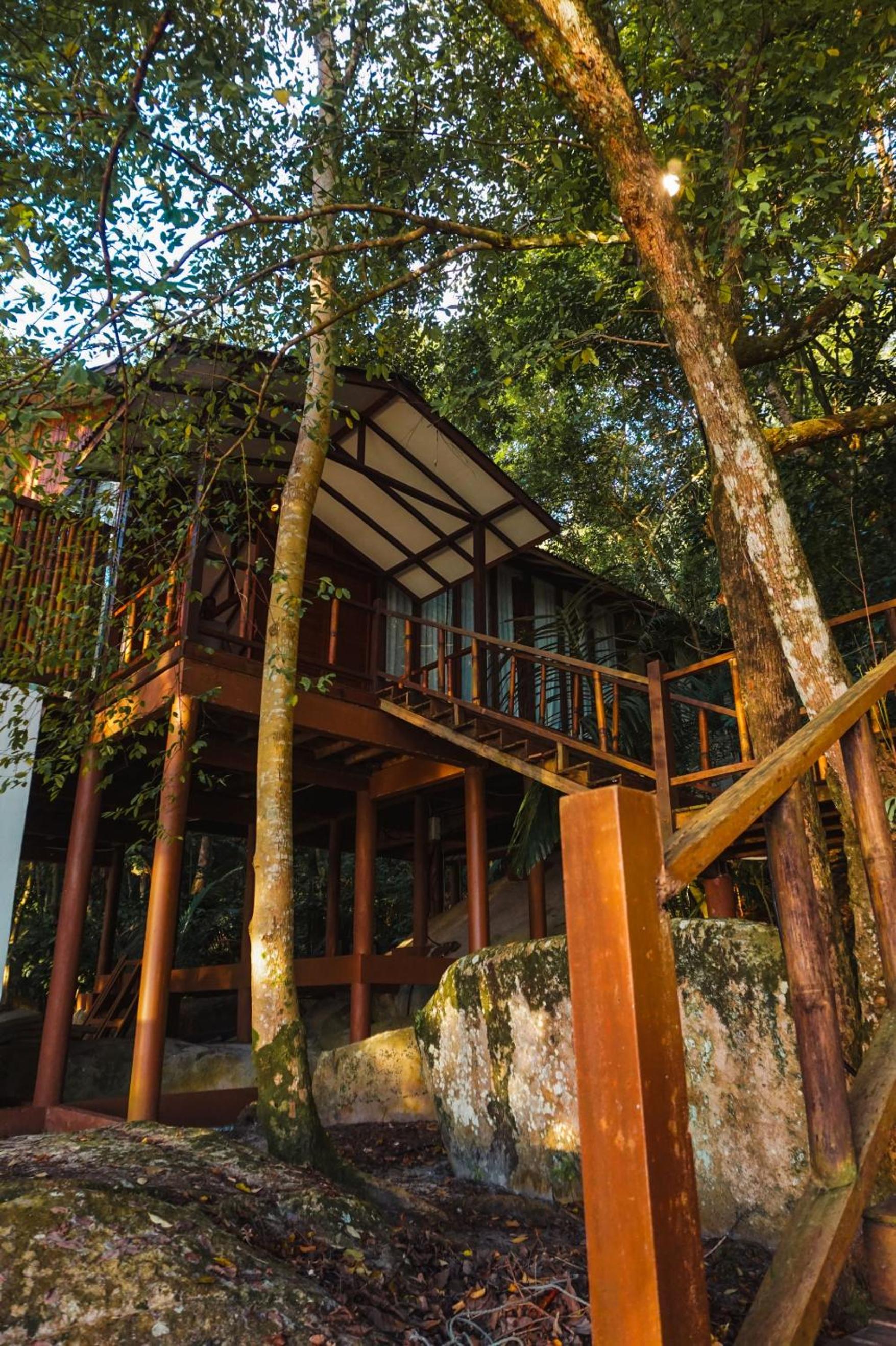 Beach Sarang (with Balcony and Direct Access to Beach) - Photo 8