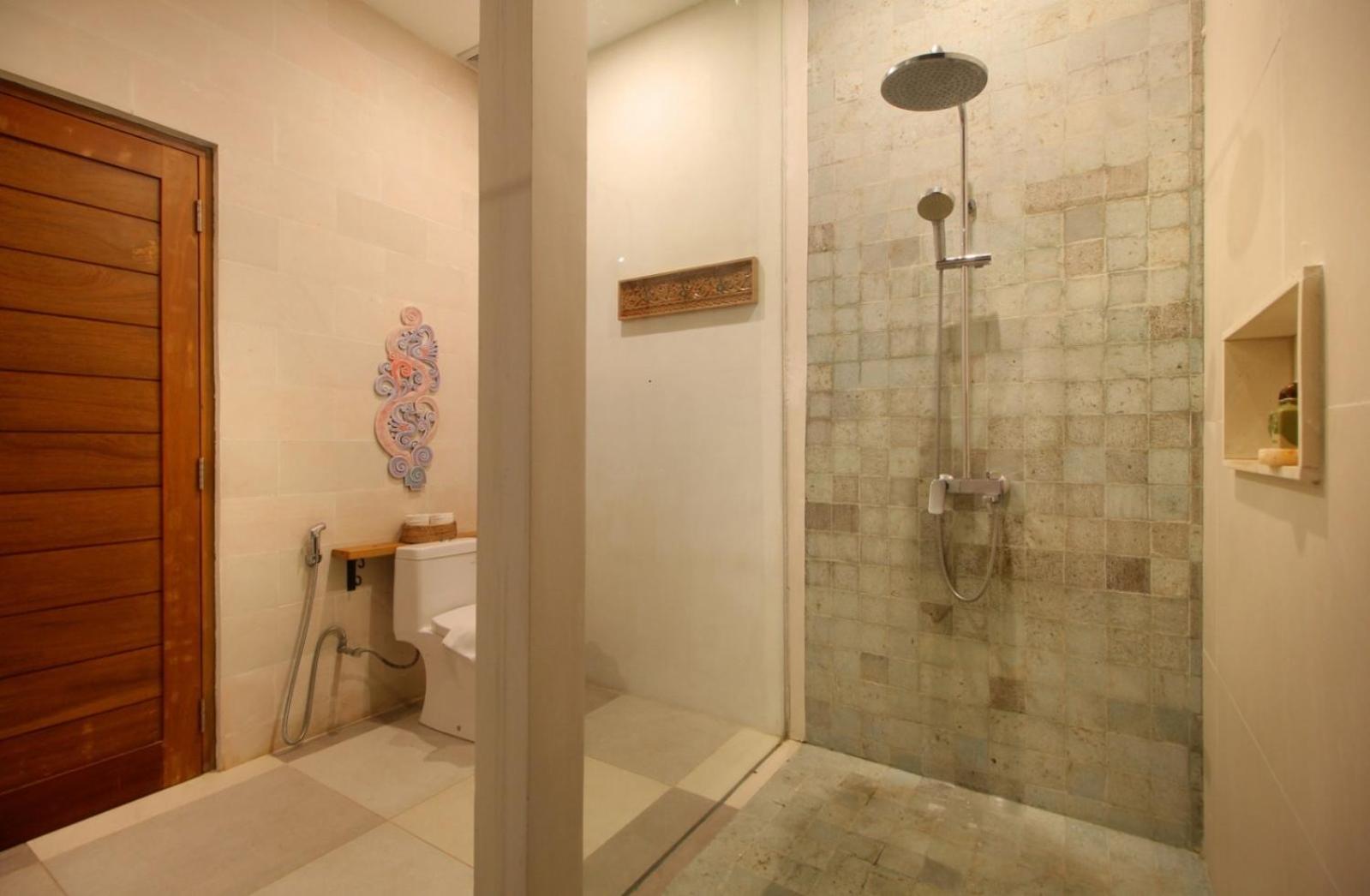 Two-Bedroom Villa - Photo 2