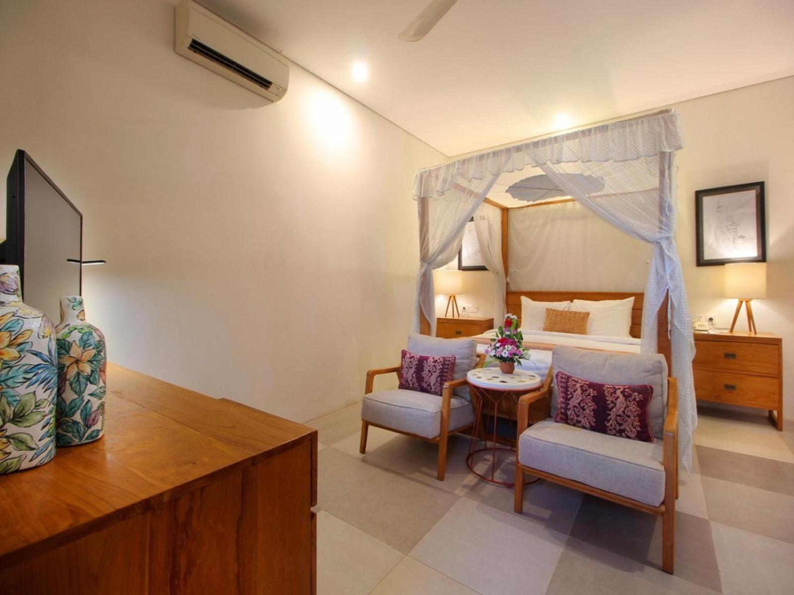 Two-Bedroom Villa - Photo 5