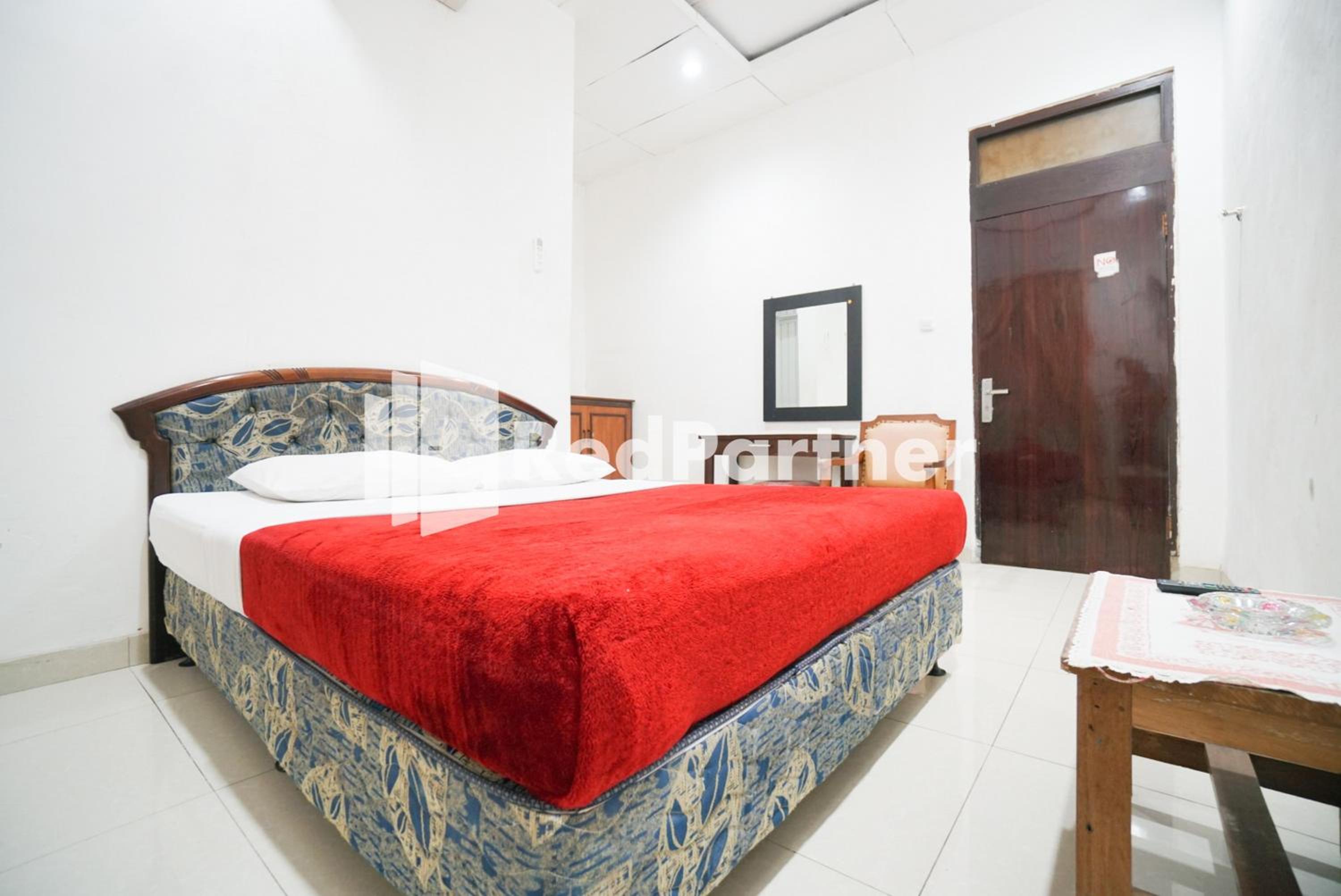 Standard Double Room - Photo 7