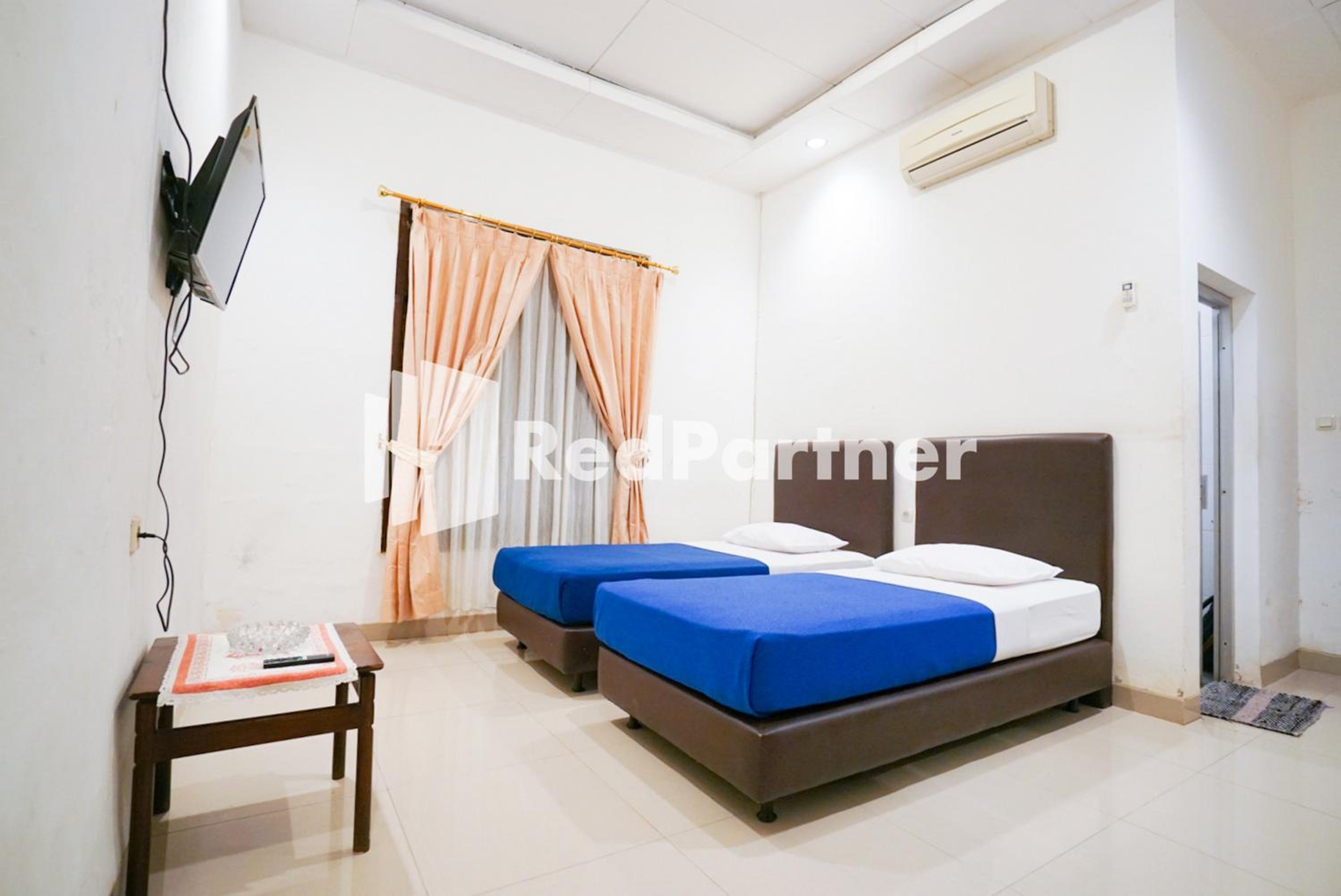 Standard Twin Room - Photo 5