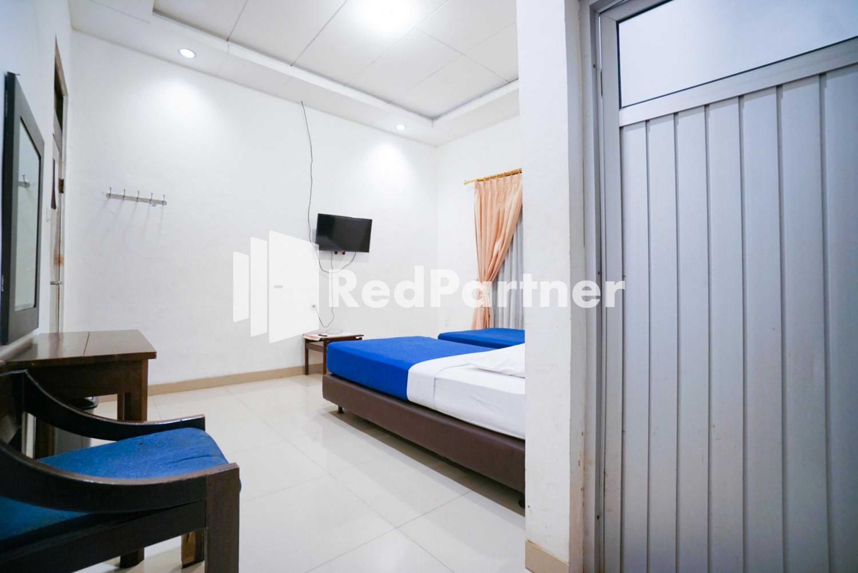 Standard Twin Room - Photo 8