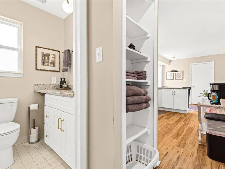 One-Bedroom Apartment photo 2