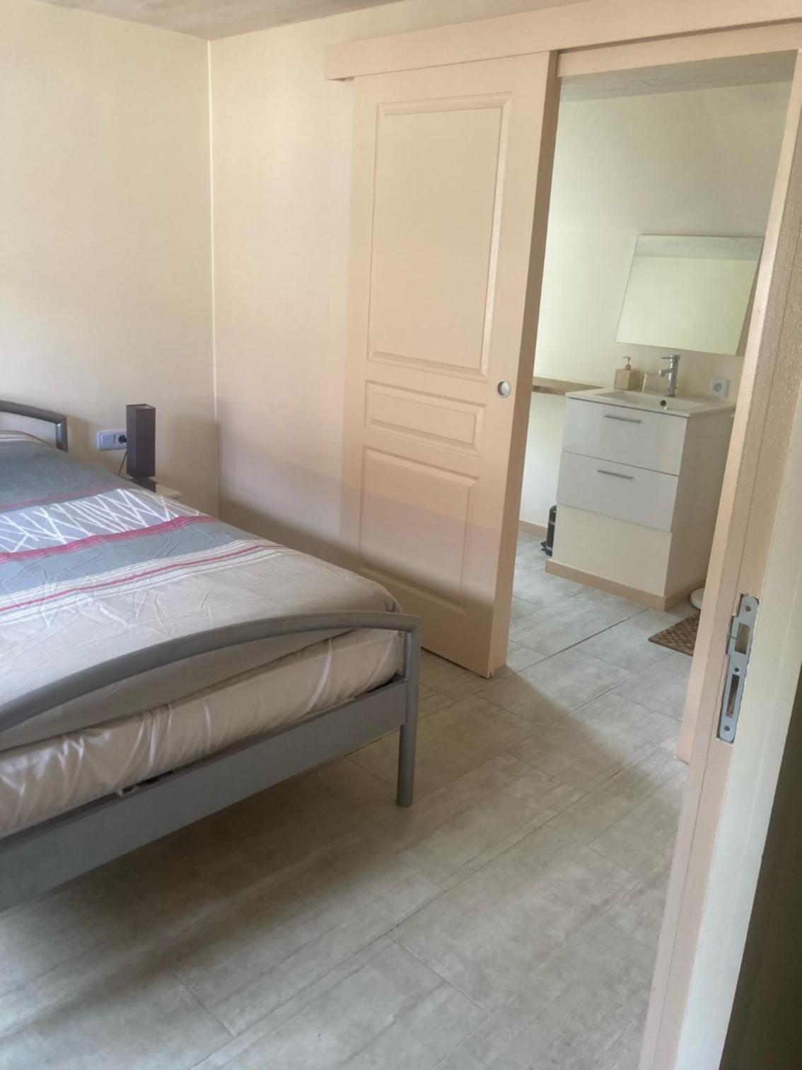 Deluxe Room - Photo 2