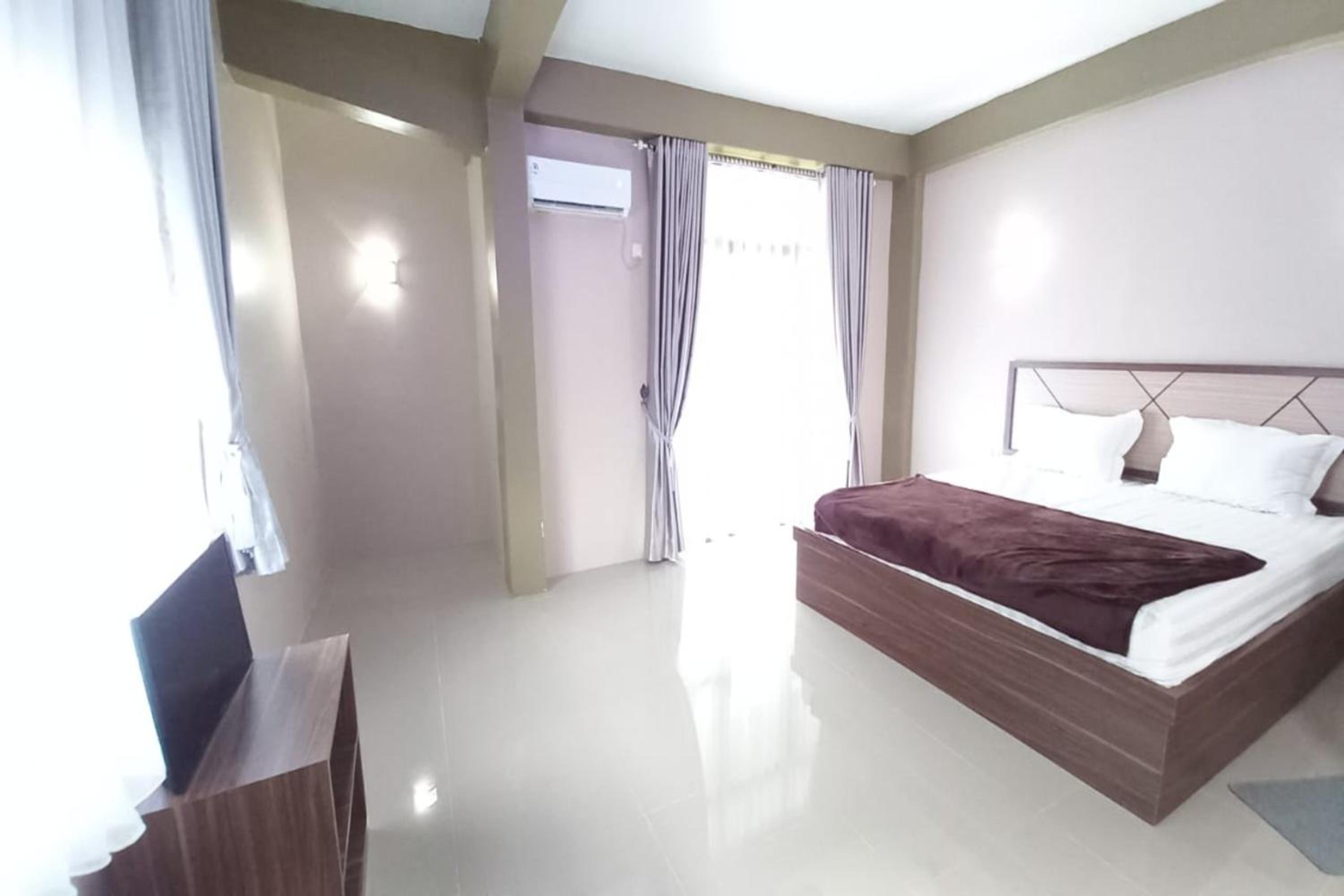 Deluxe Double Room - Photo 15