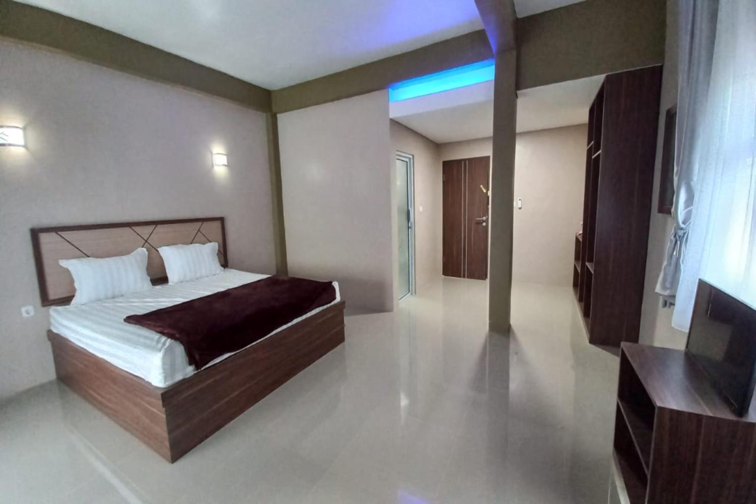 Deluxe Double Room - Photo 17