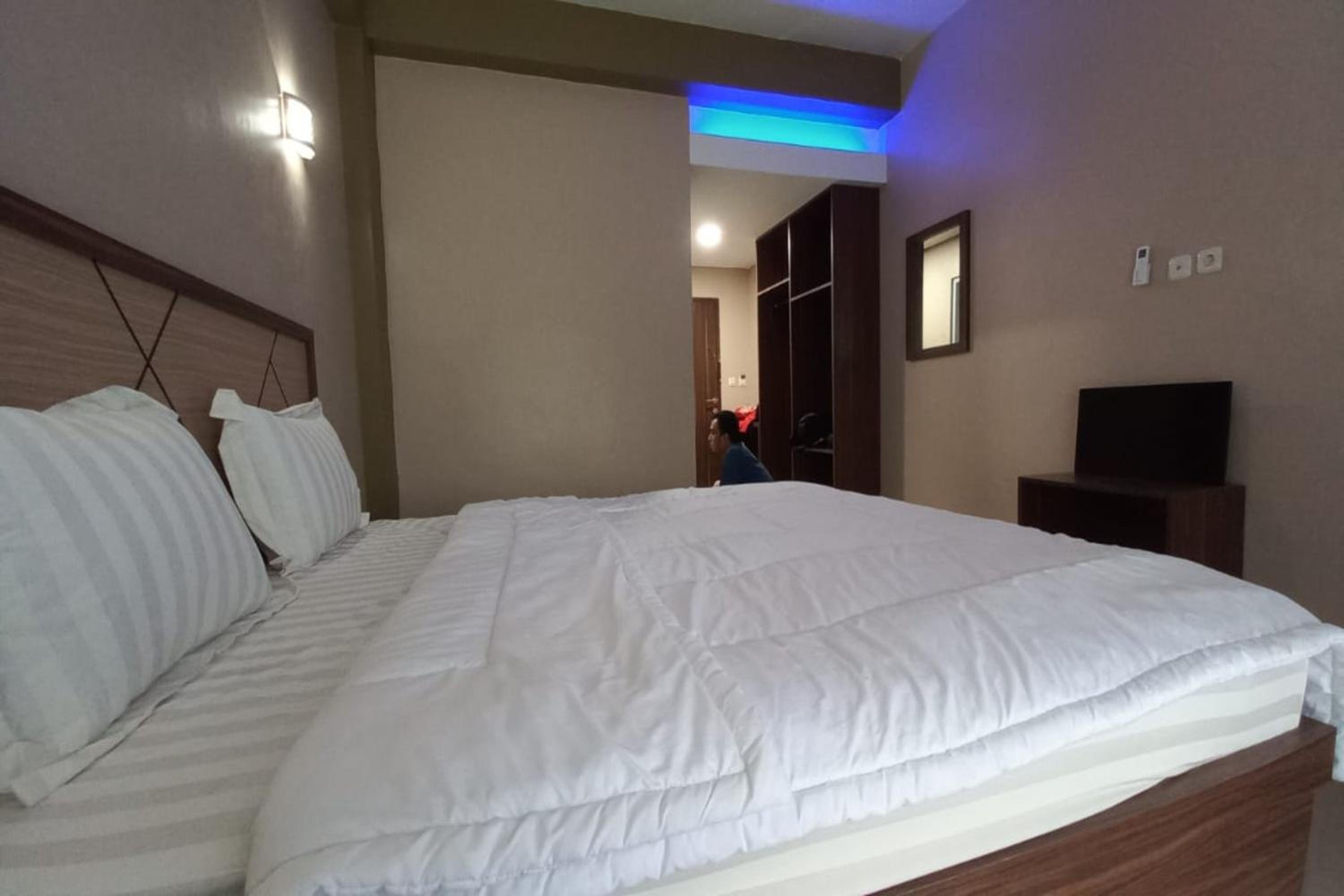 Deluxe Double Room - Photo 12