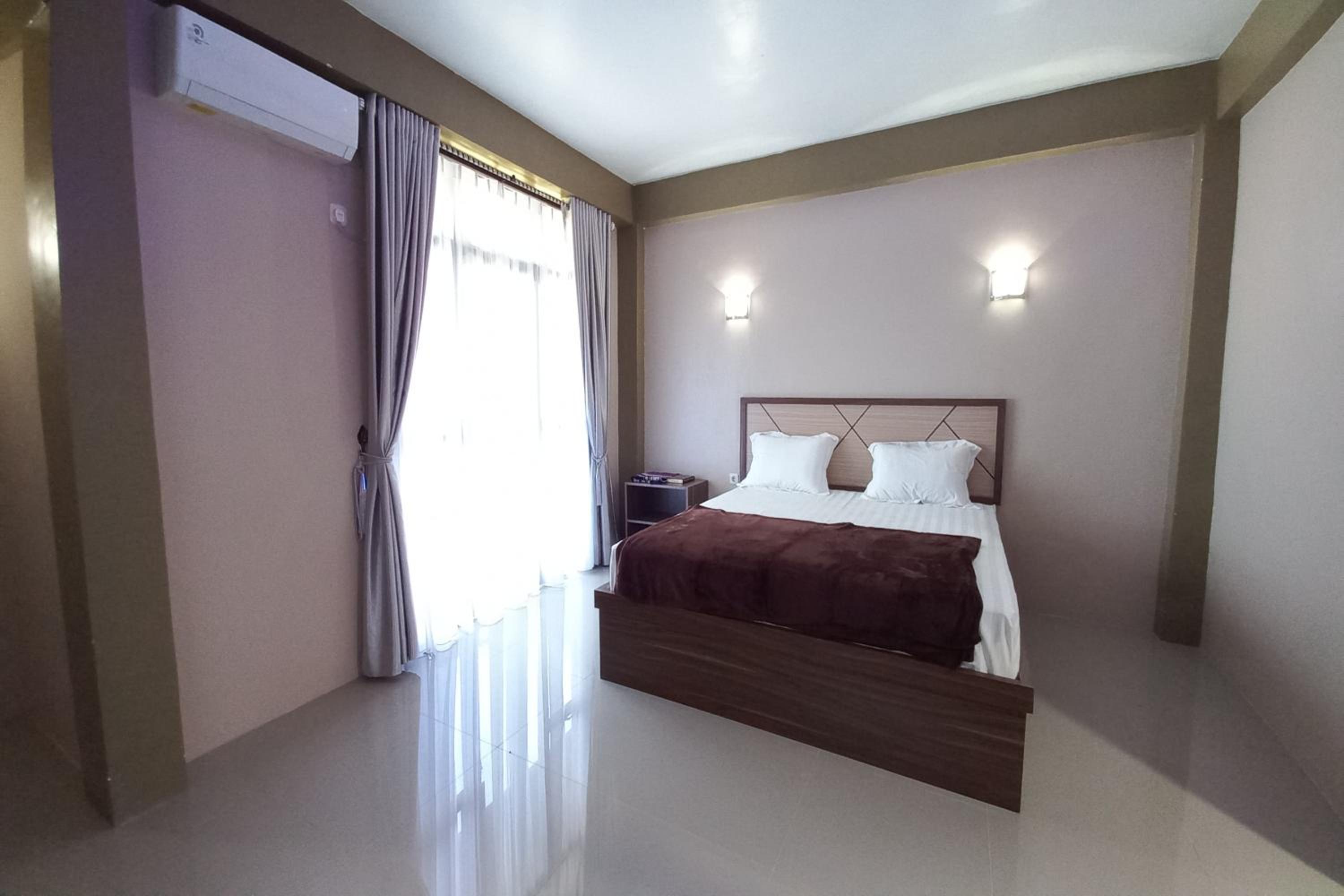 Deluxe Double Room - Photo 8