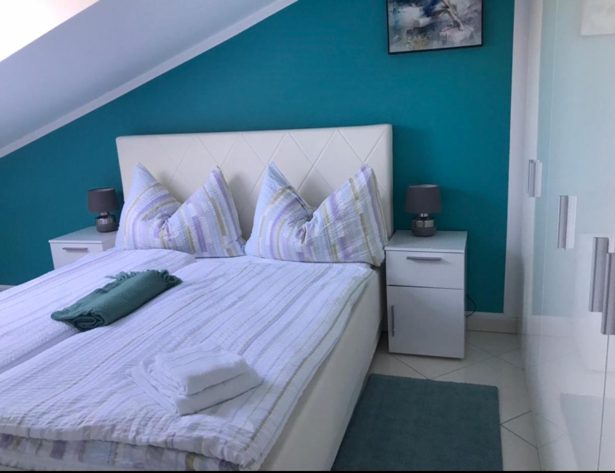 One-Bedroom Apartment - Attic photo 1