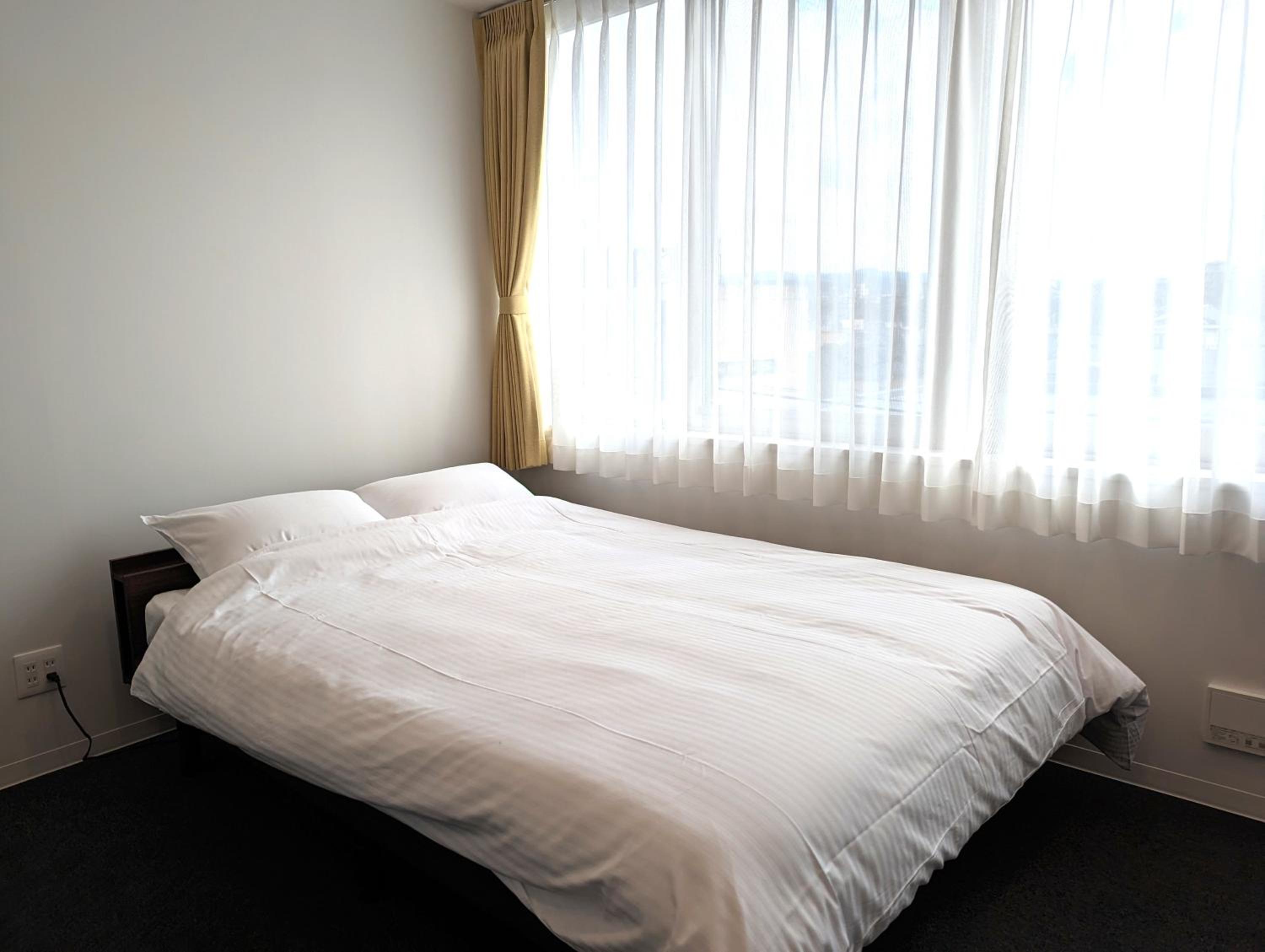 Studio Apartment - Photo 1
