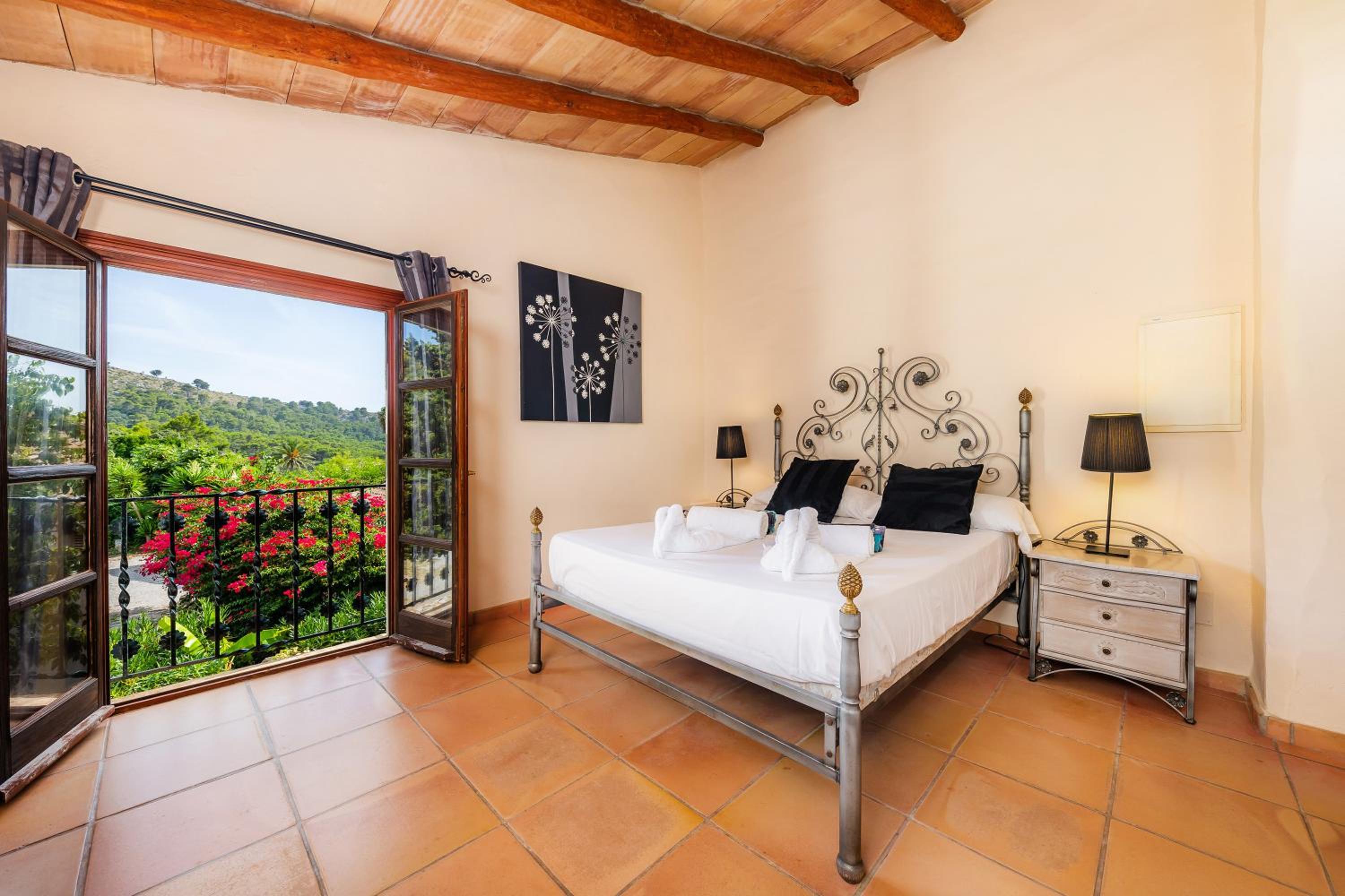 Villa con vistas al jardín