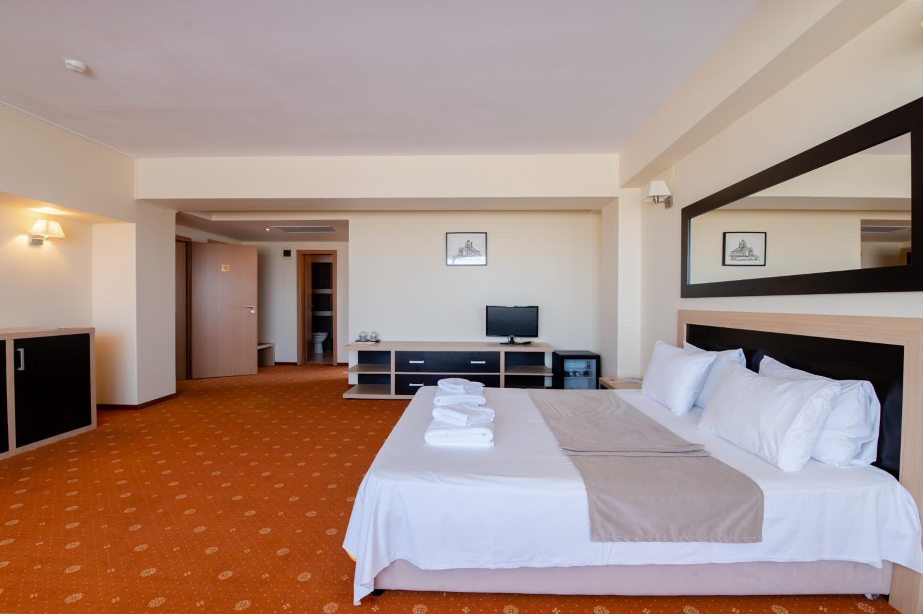 Family Suite with Terrace photo 3