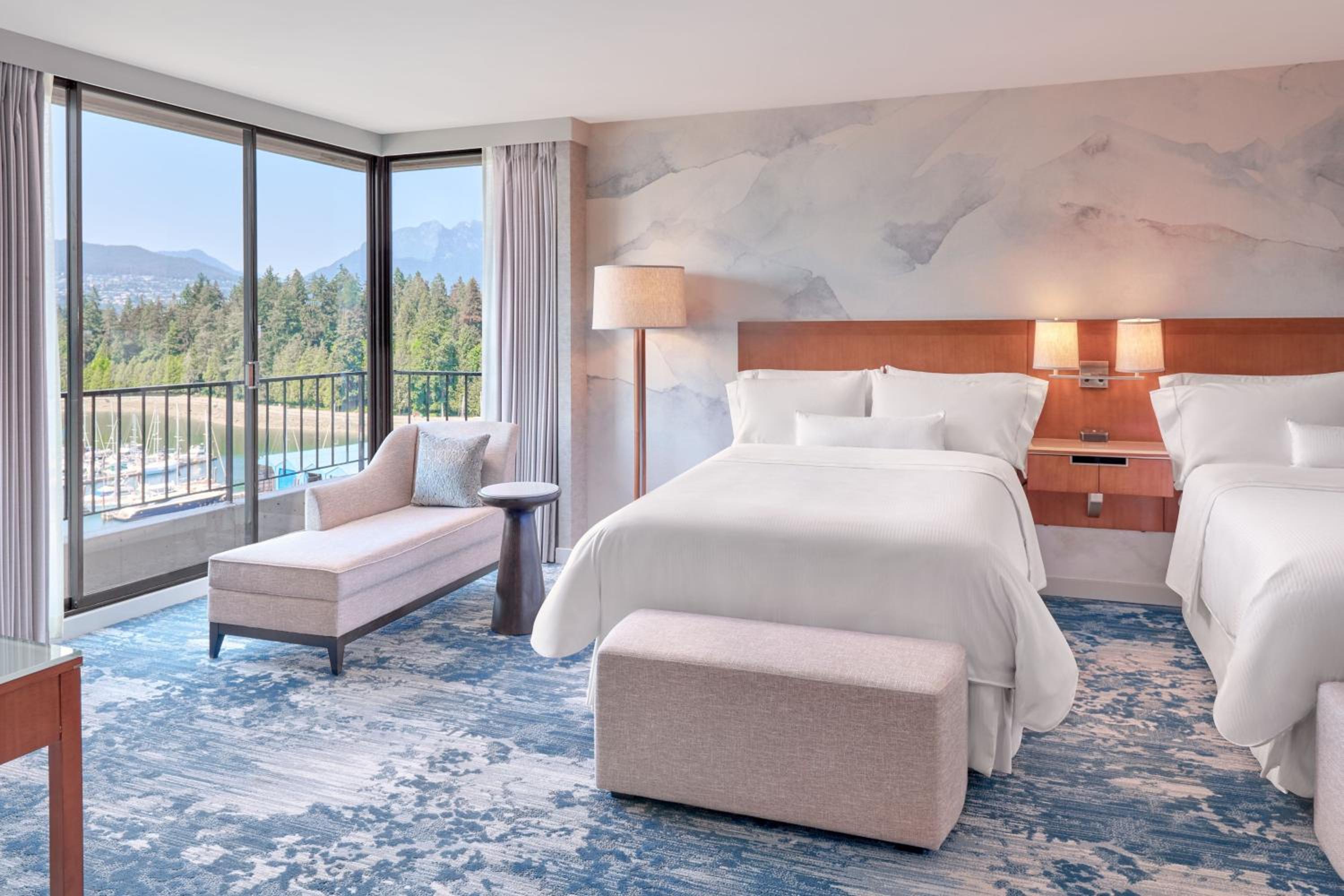 Deluxe Guest Room, 2 Double, Harbor & Mountain View - Photo 1